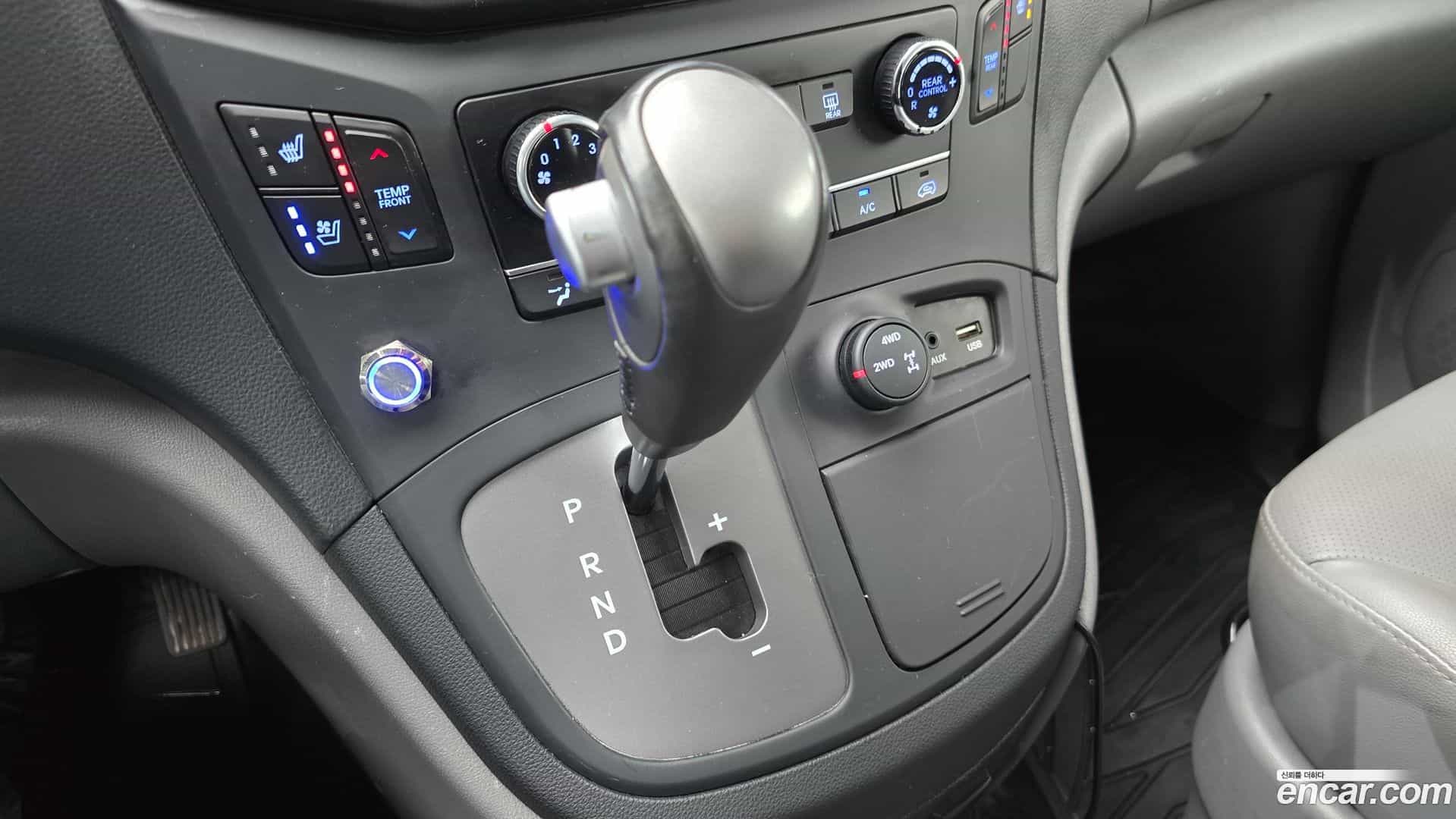 Starex Hyundai 2018.11-INNER-009