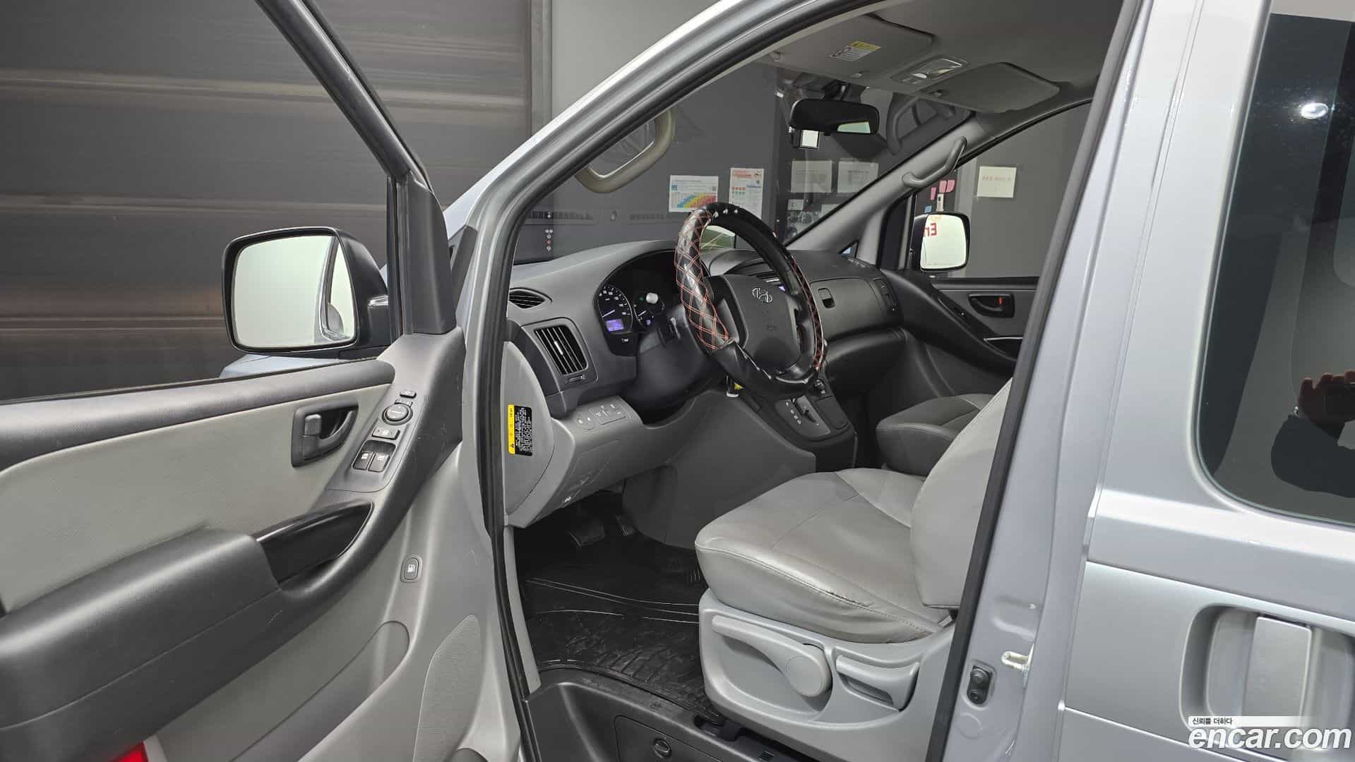 Starex Hyundai 2018.11-INNER-010
