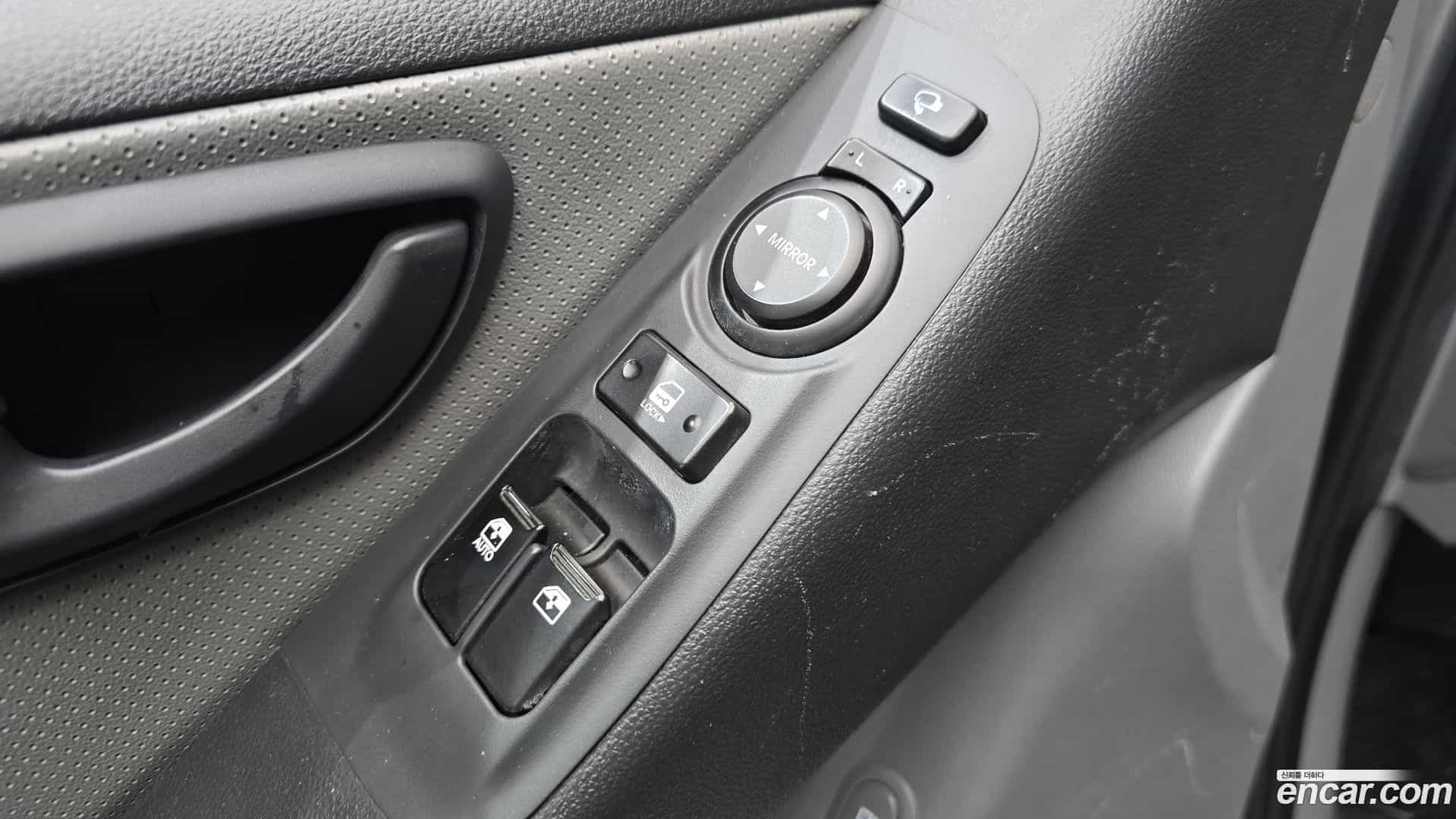 Starex Hyundai 2018.11-OPTION-018