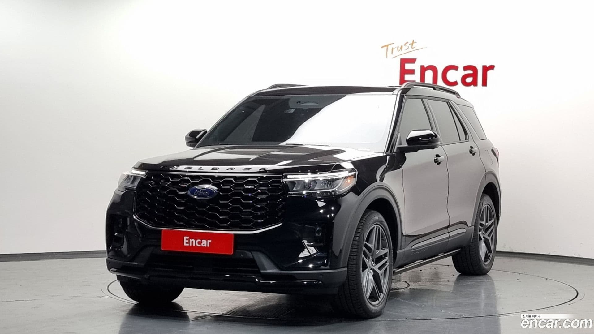 Main__Slider__Photo:Explorer Ford 2024.10-0