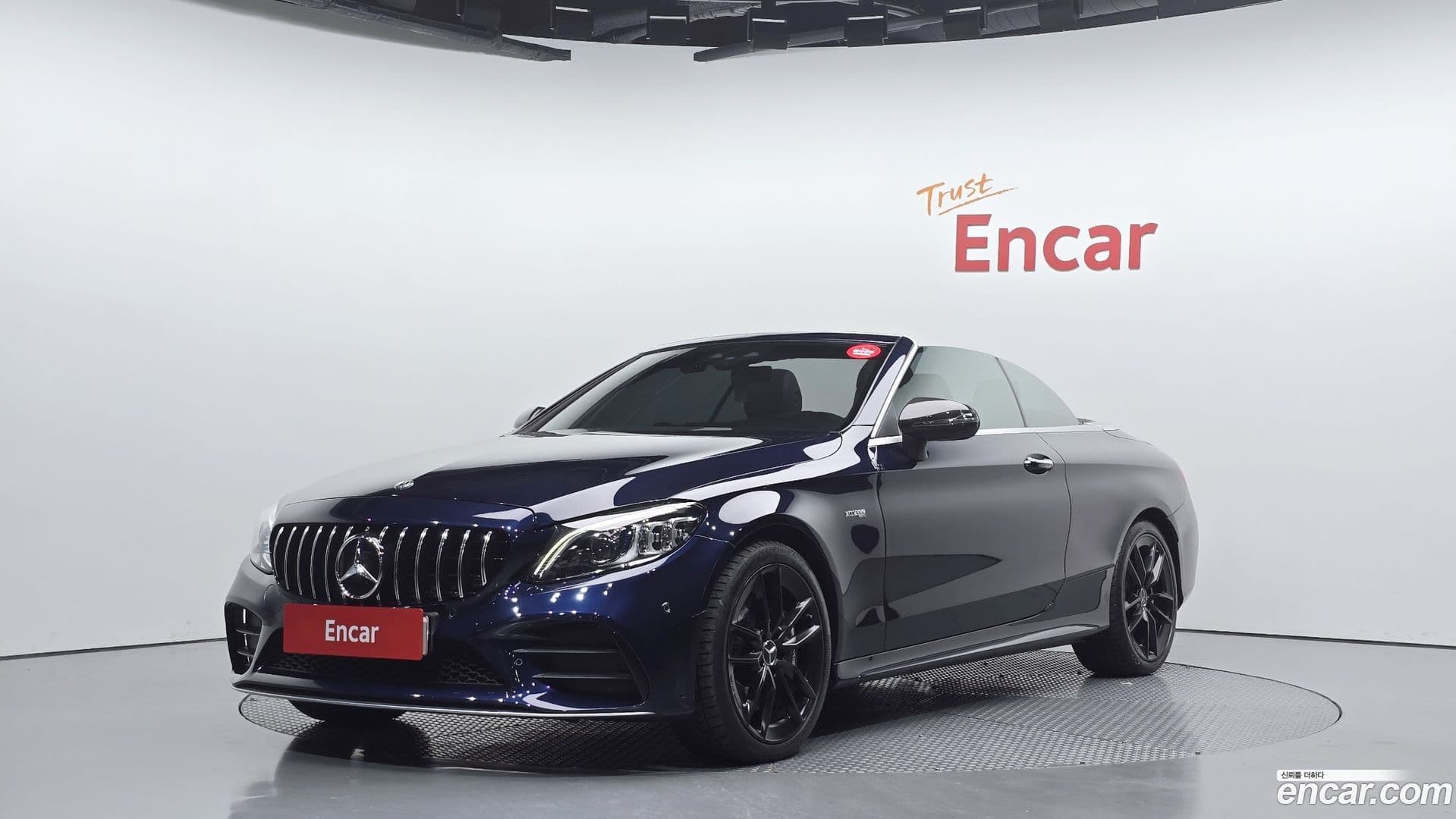 Main__Slider__Photo:C-Class Mercedes-Benz 2019.11-0