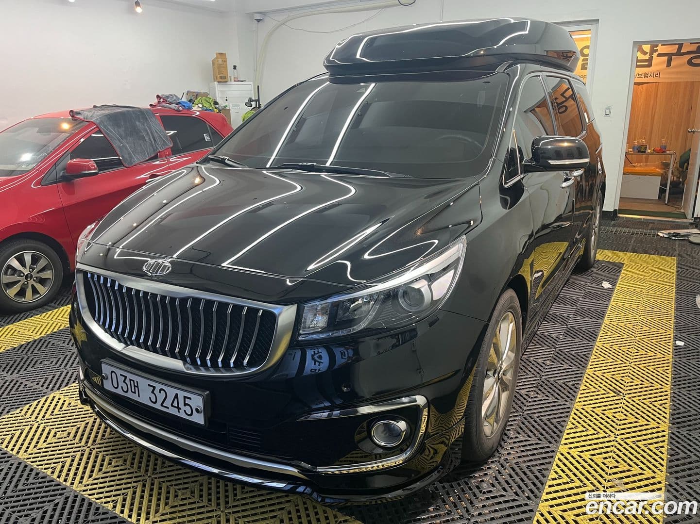 Main__Slider__Photo:Canival Kia 2017.1-0