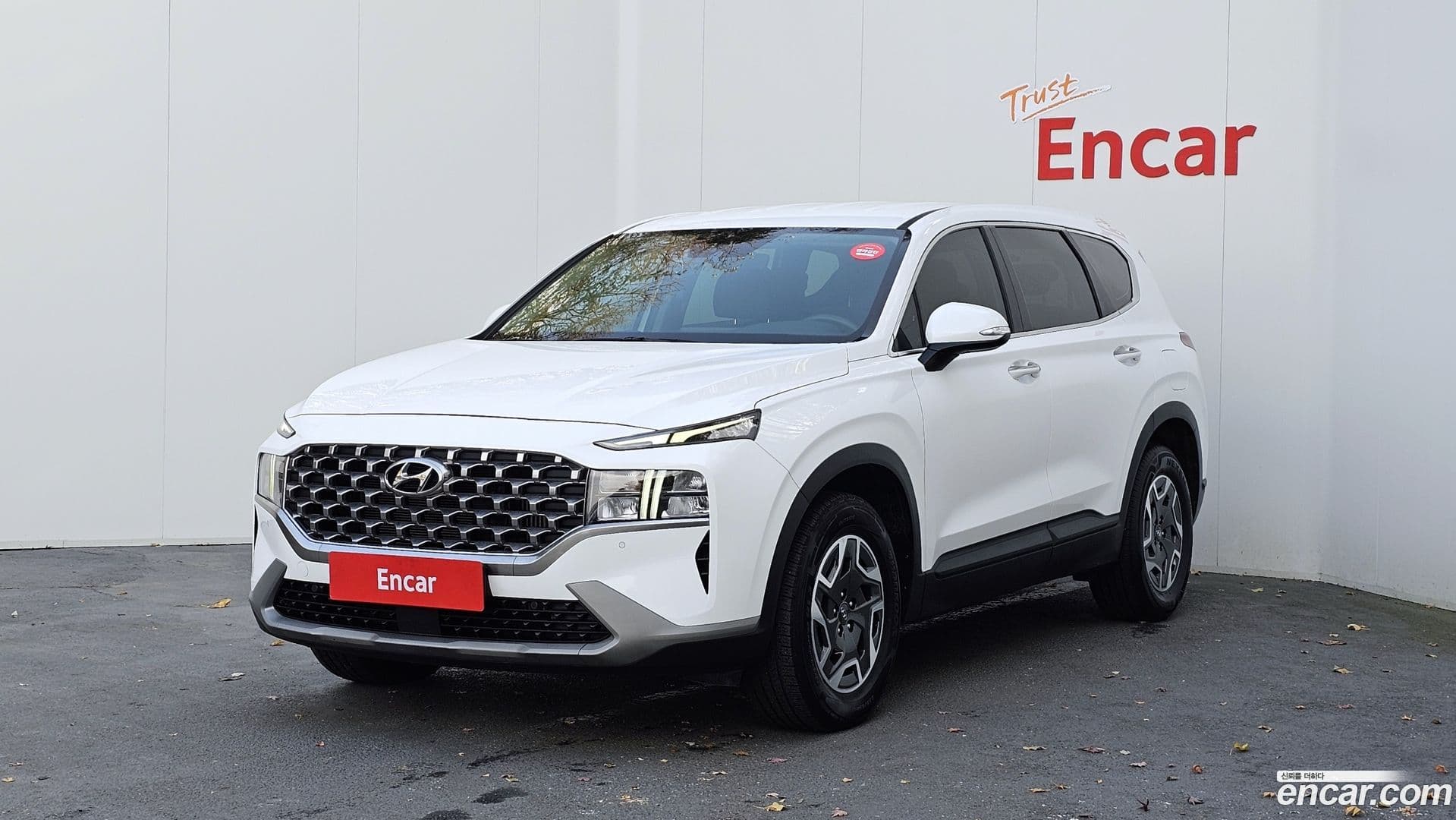 Main__Slider__Photo:Santafe Hyundai 2022.8-0