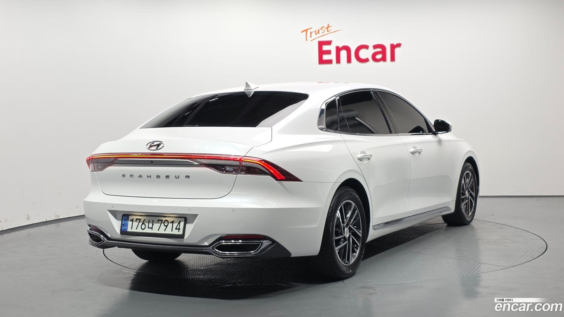Main__Slider__Photo:Grandeur Hyundai 2020.1-0