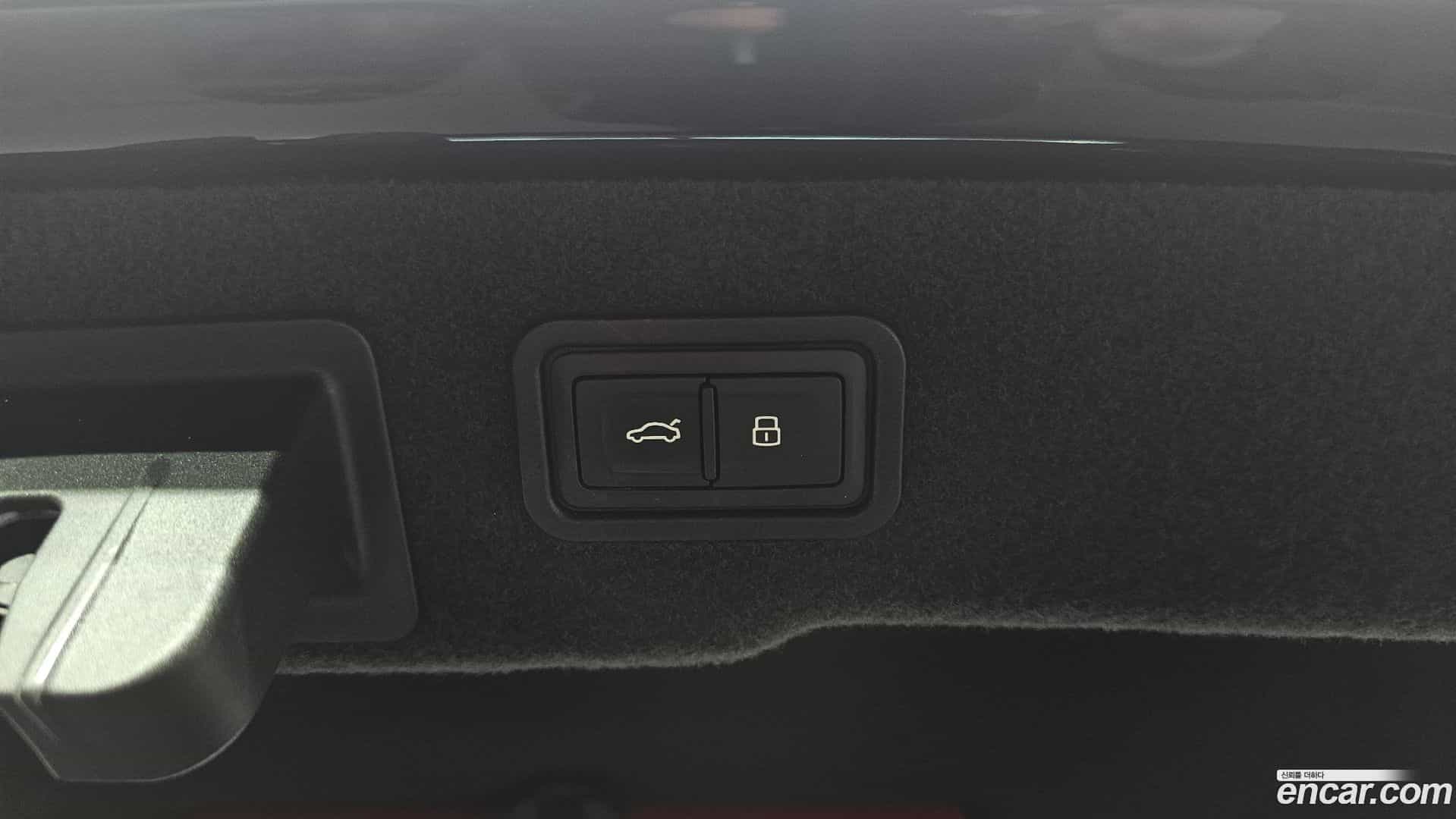A8 Audi 2022.10-OPTION-024