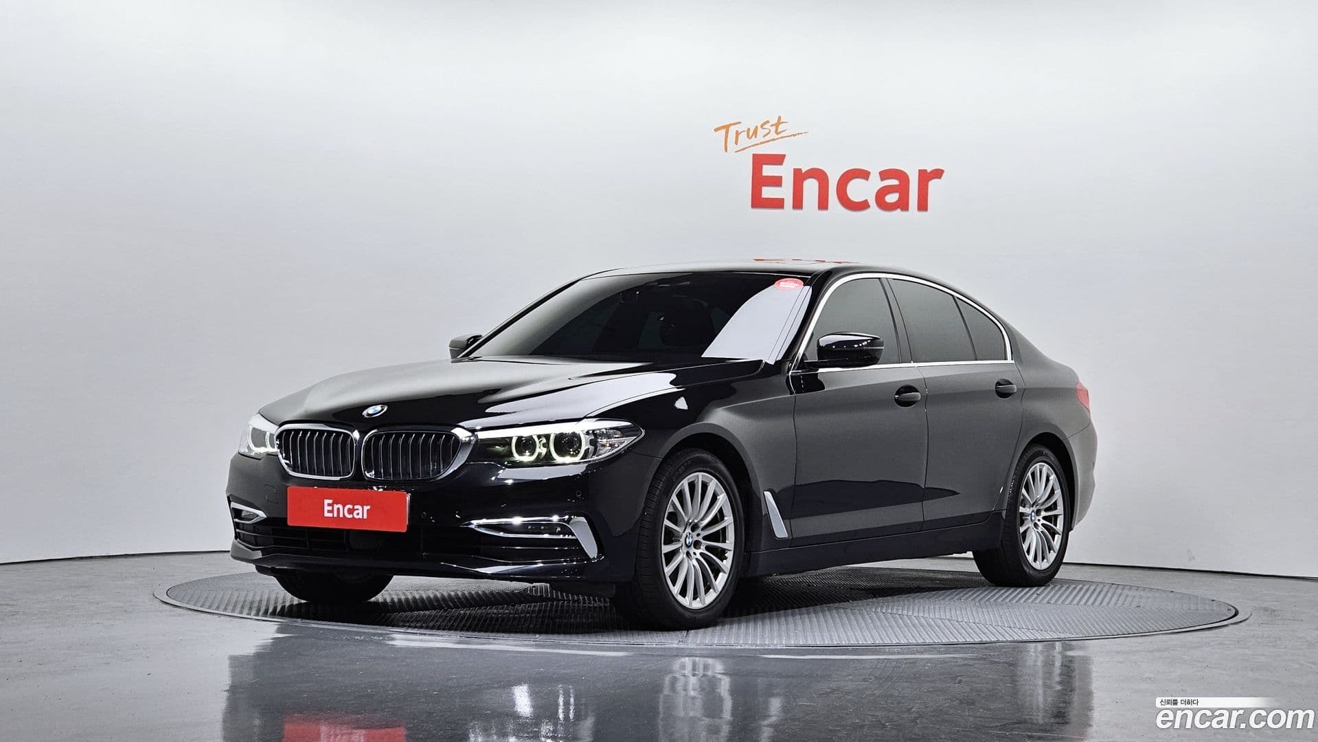 Main__Slider__Photo:5-Series BMW 2019.7-0