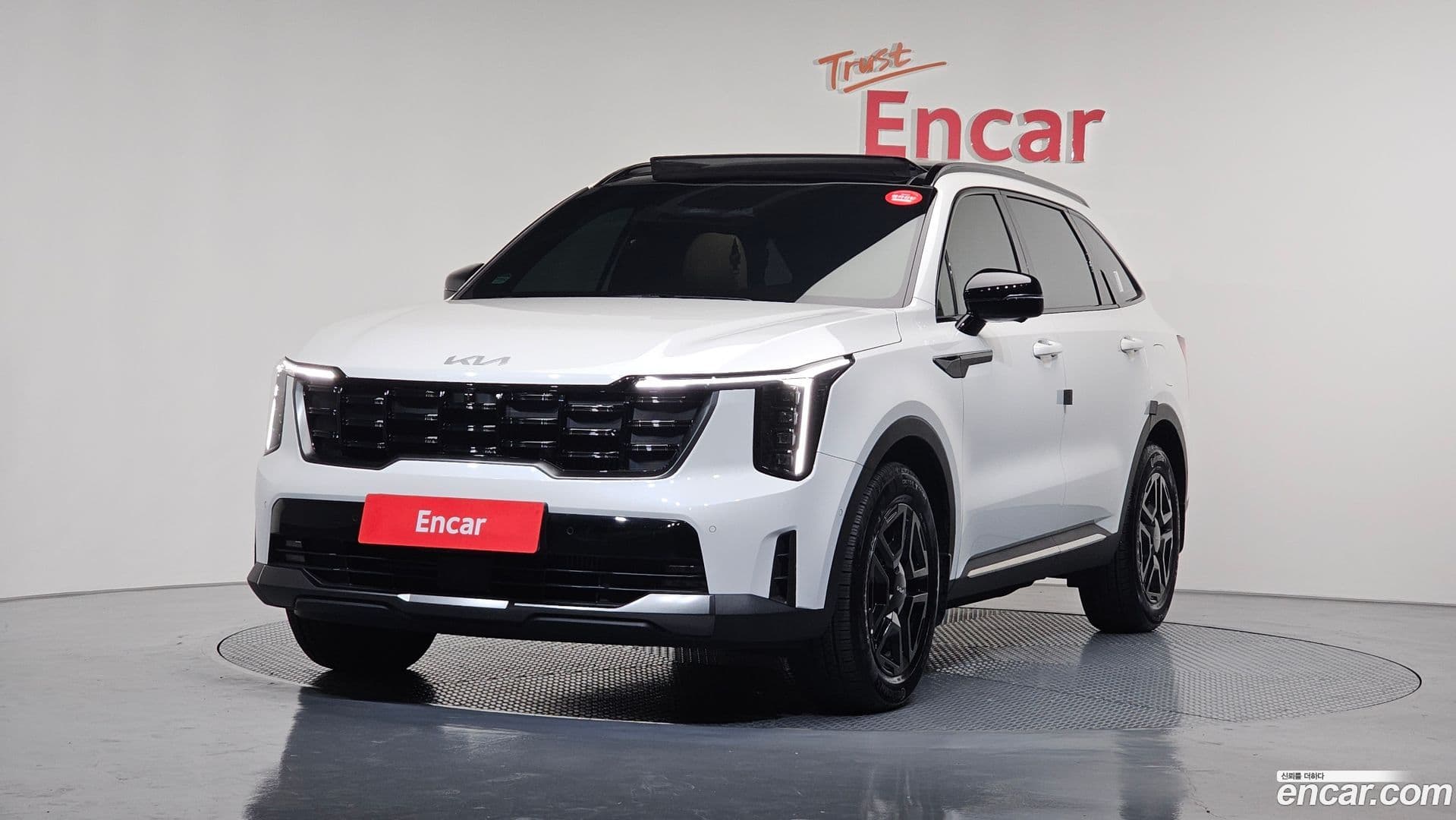 Main__Slider__Photo:Sorento Kia 2023.9-0