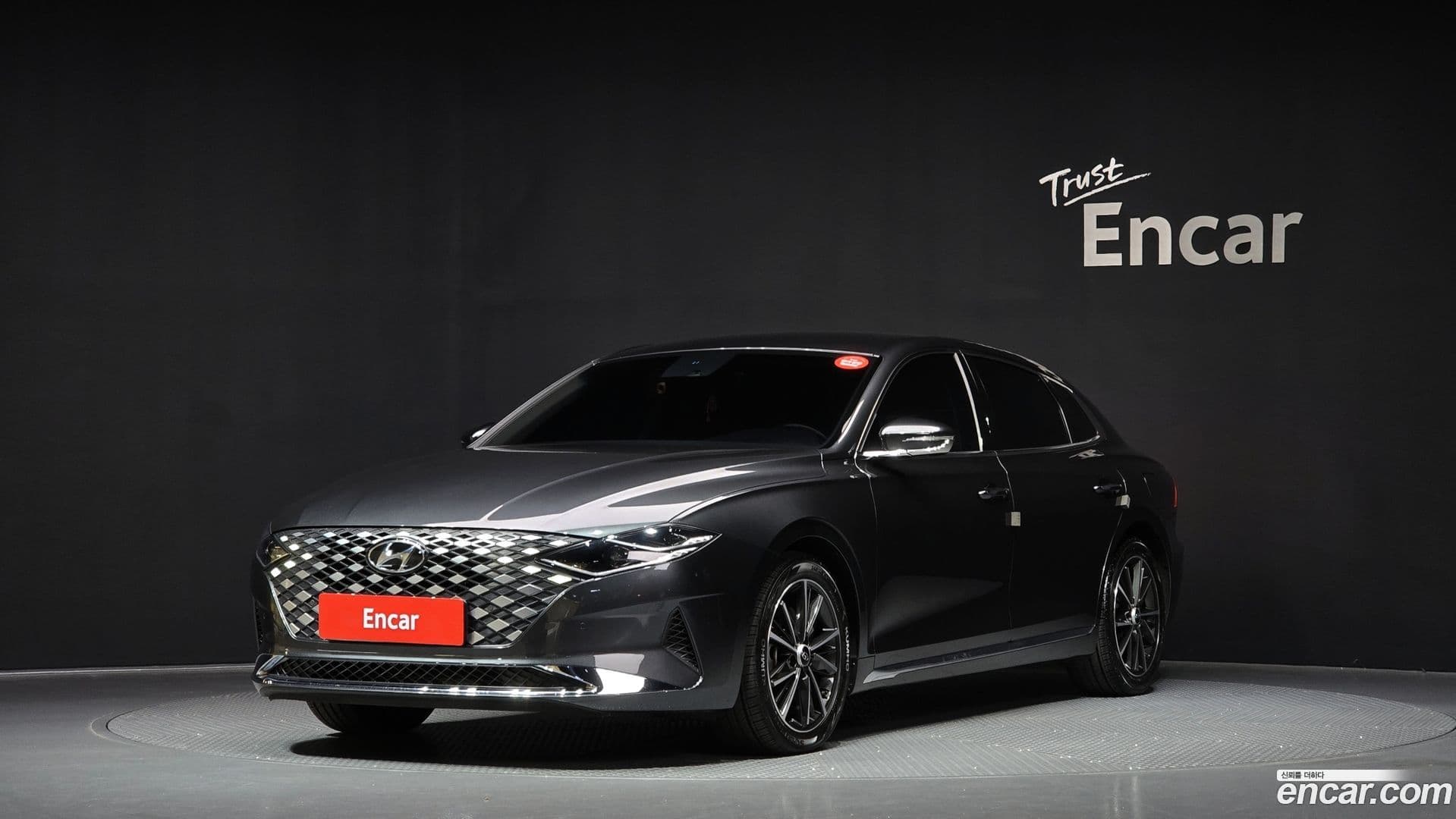 Main__Slider__Photo:Grandeur Hyundai 2021.1-0
