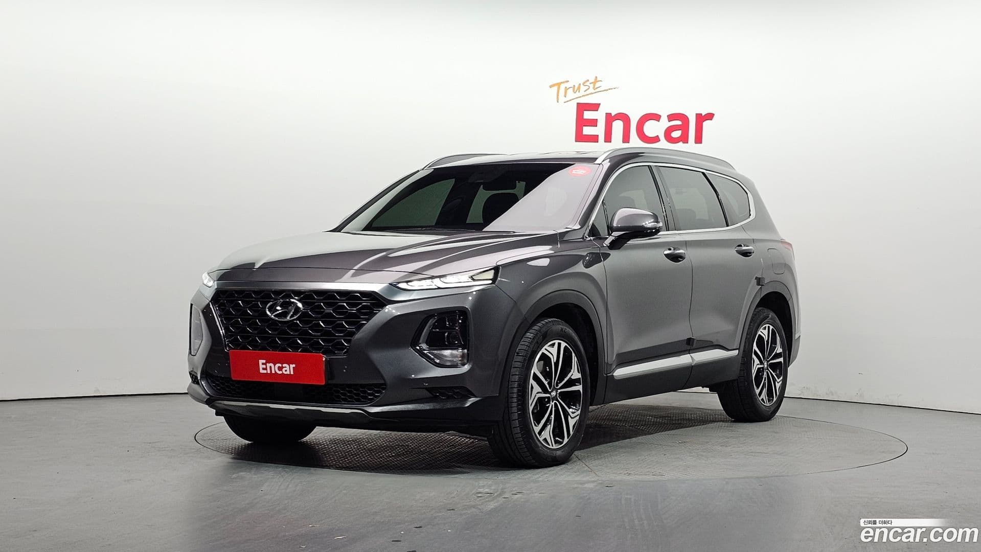 Main__Slider__Photo:Santafe Hyundai 2019.9-0
