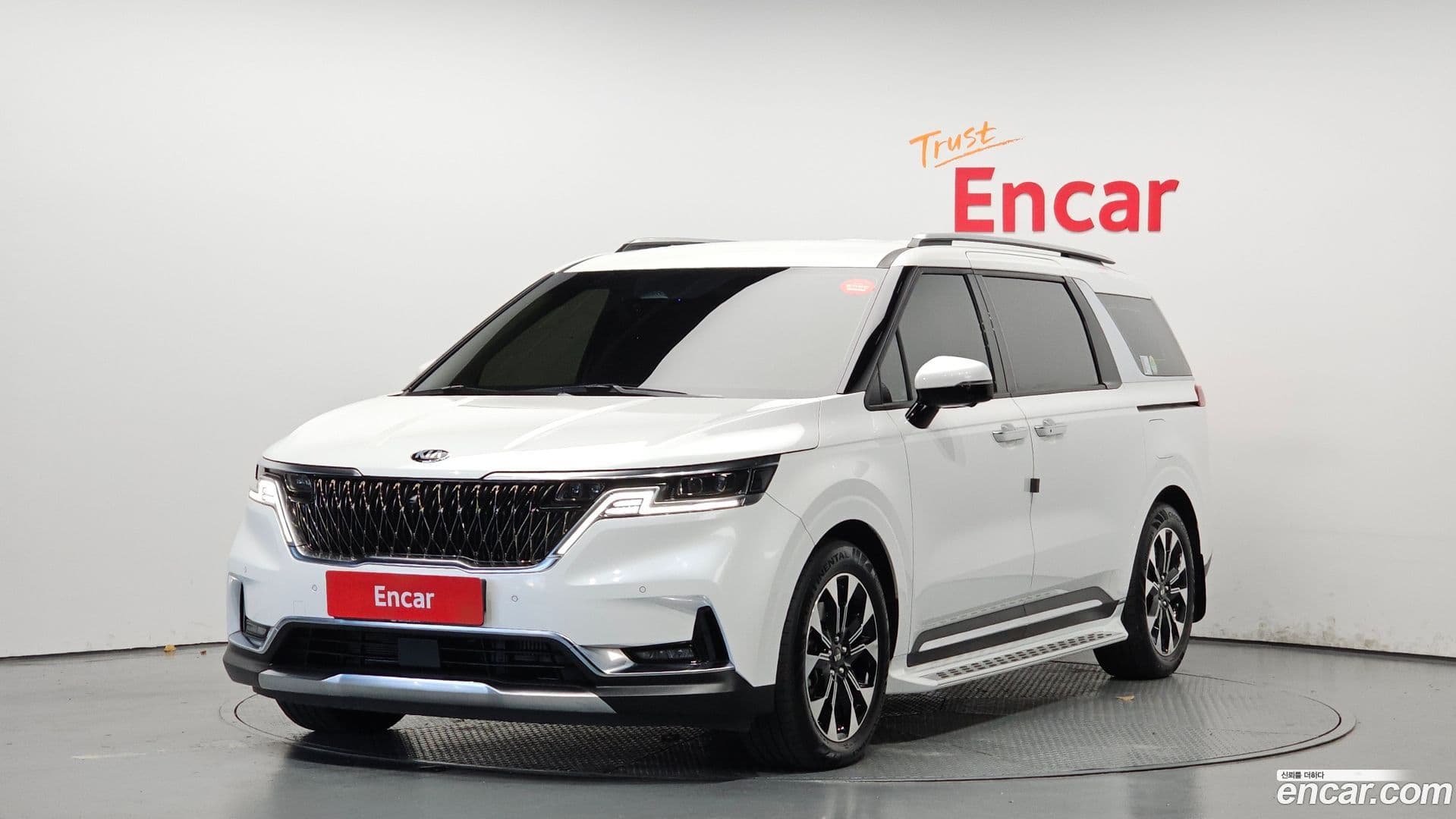 Main__Slider__Photo:Canival Kia 2020.11-0