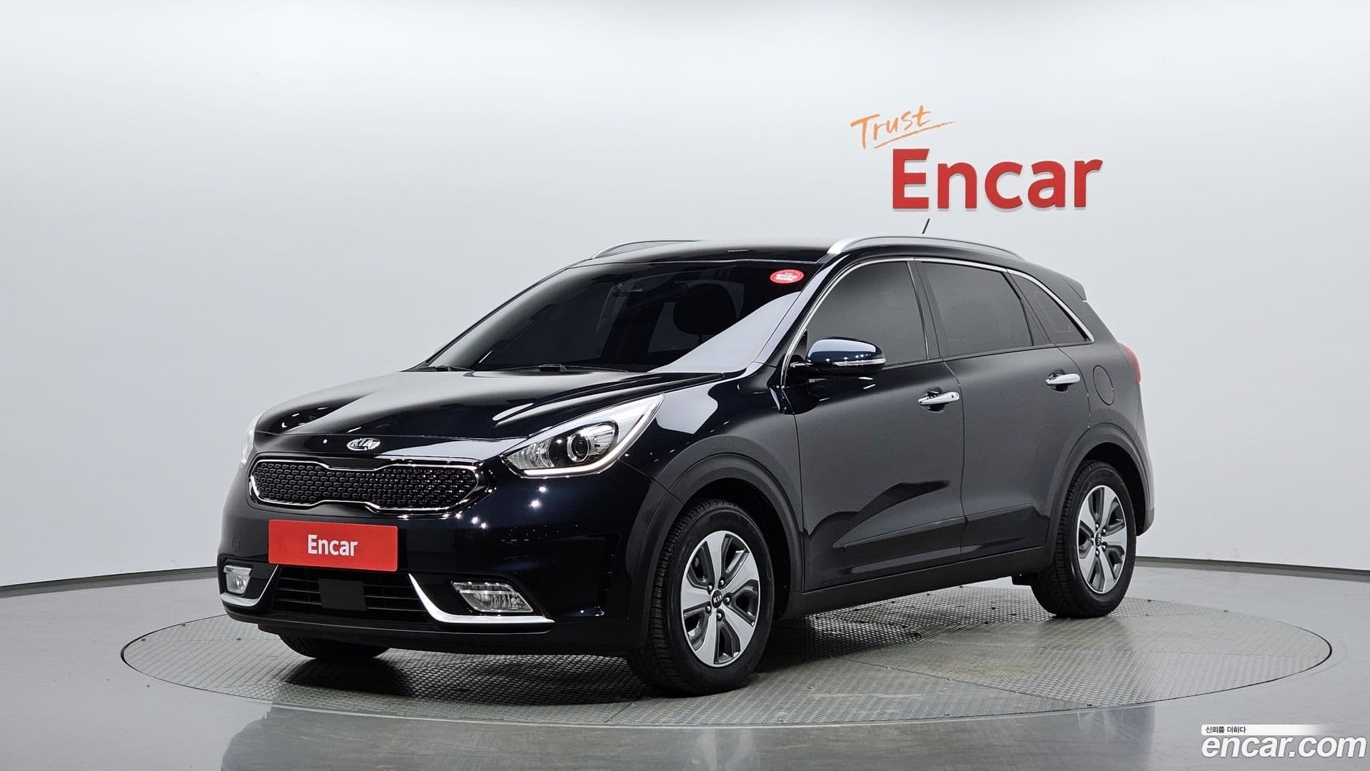 Main__Slider__Photo:Niro Kia 2018.7-0