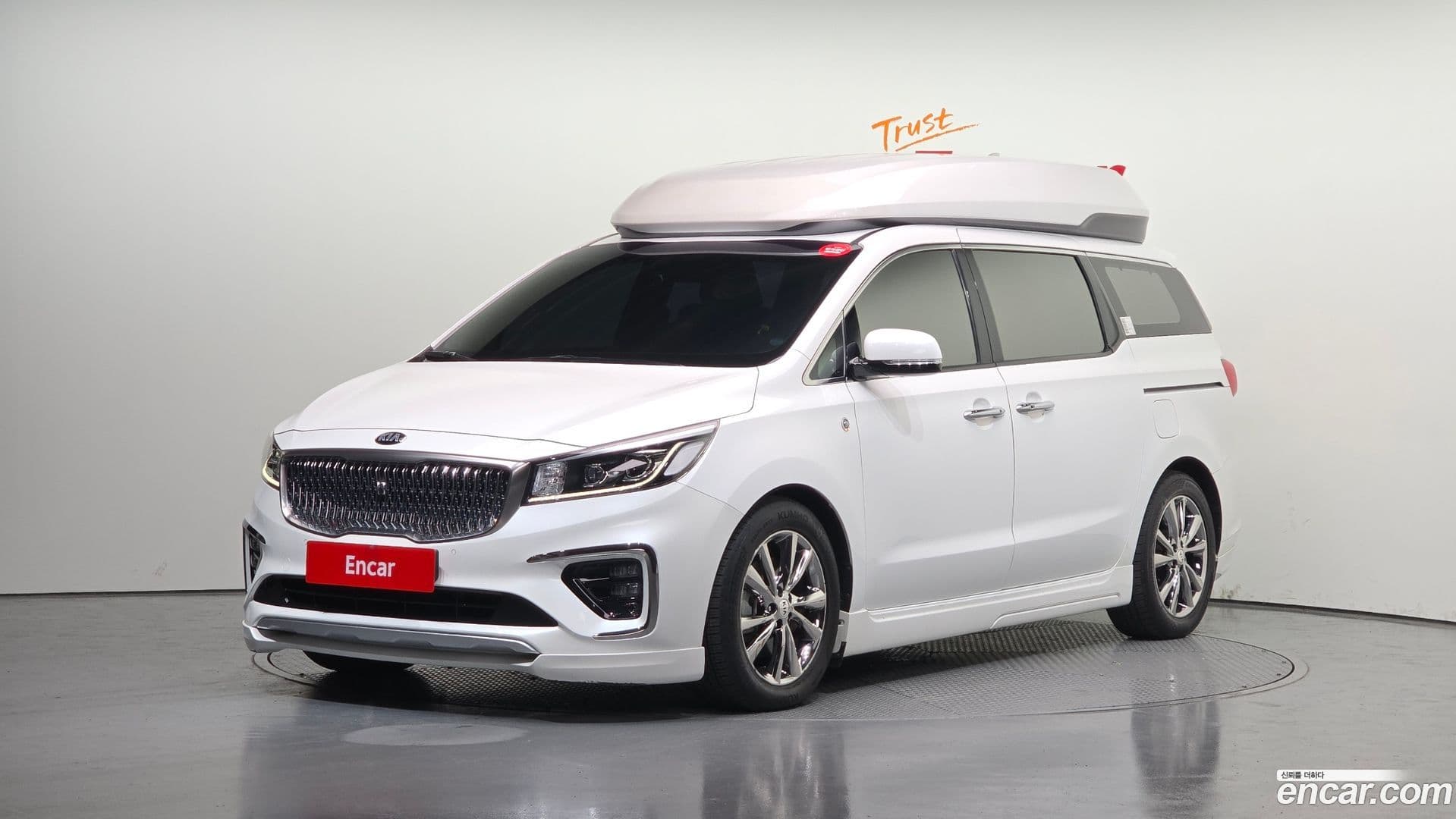 Main__Slider__Photo:Canival Kia 2018.6-0