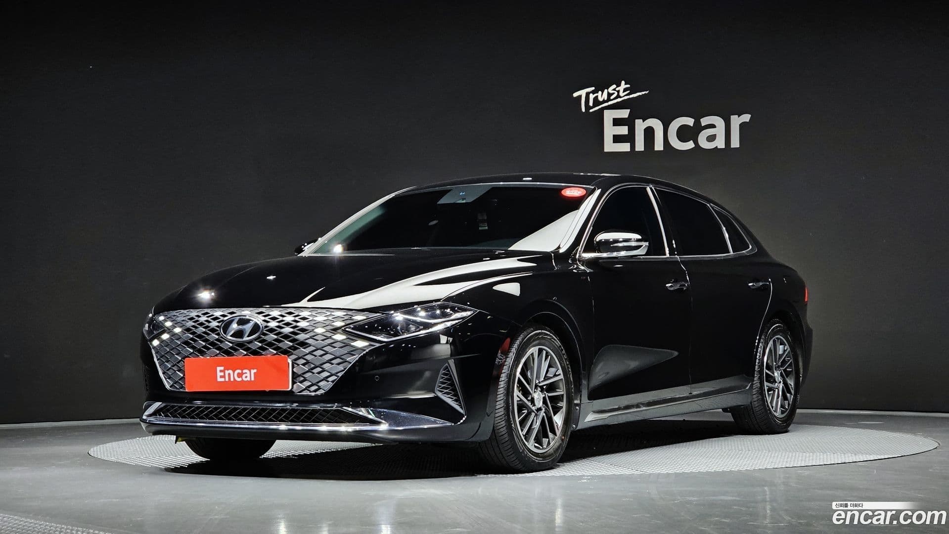 Main__Slider__Photo:Grandeur Hyundai 2021.9-0
