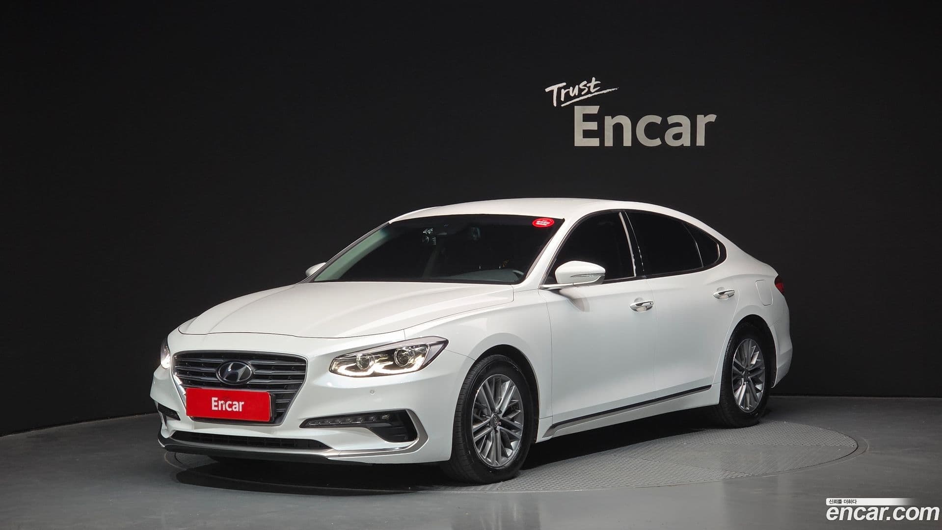 Main__Slider__Photo:Grandeur Hyundai 2019.9-0