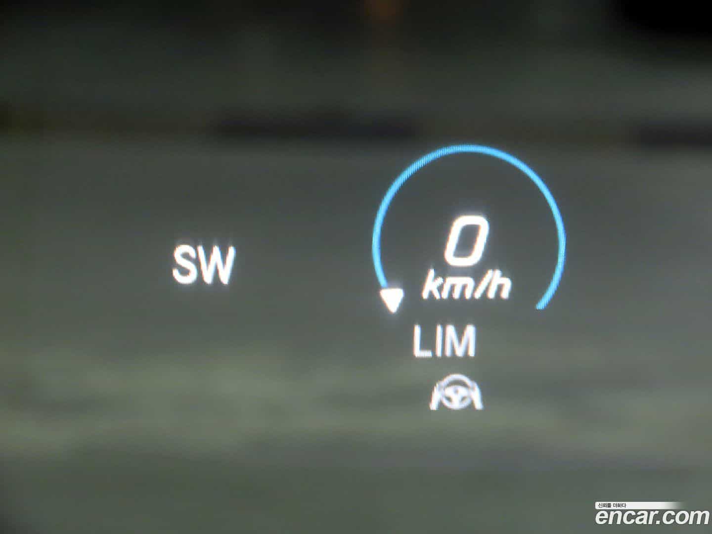 E-Class Mercedes-Benz 2021.0-OPTION-21