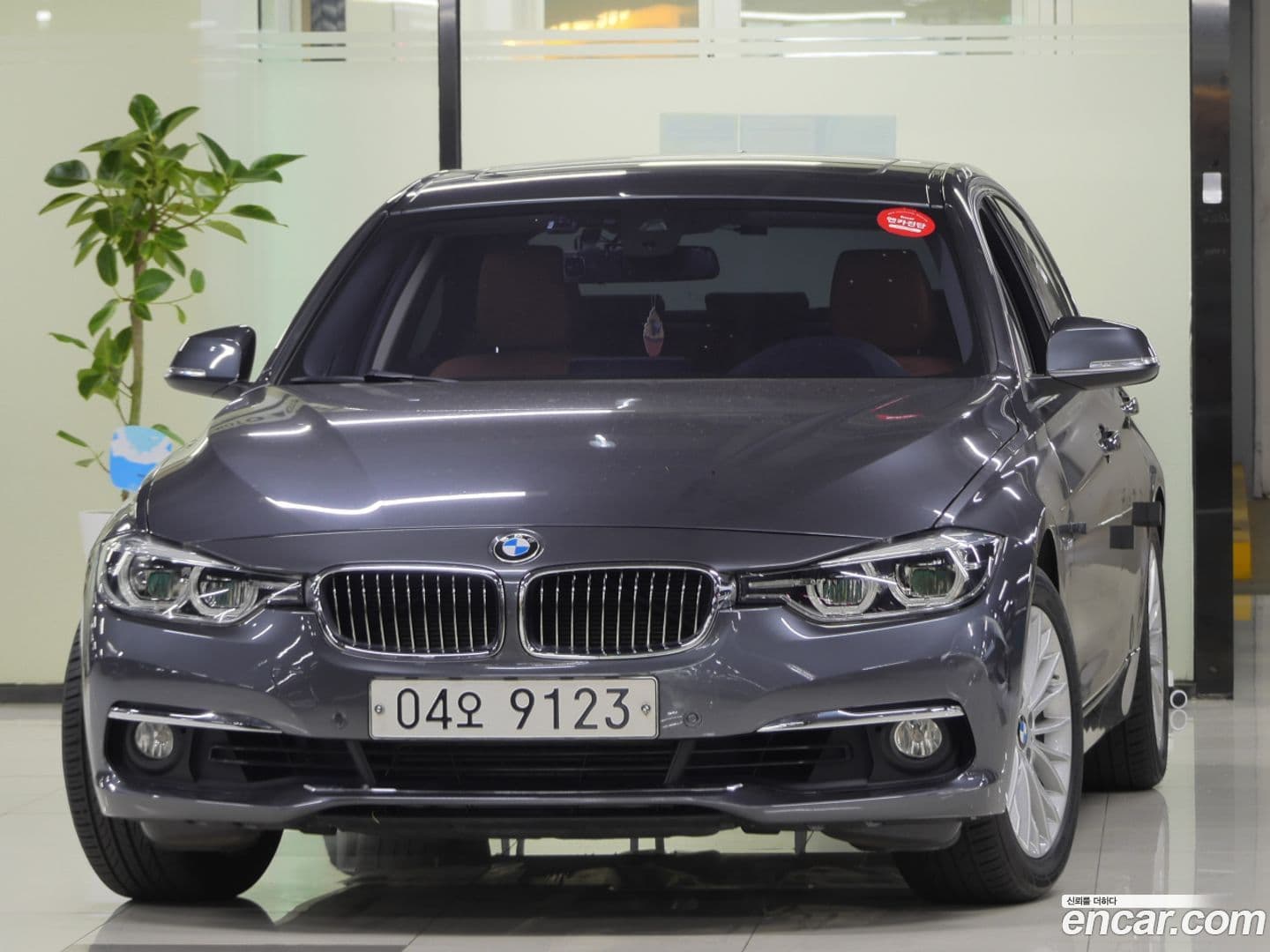 Main__Slider__Photo:3-Series BMW 2018.1-0