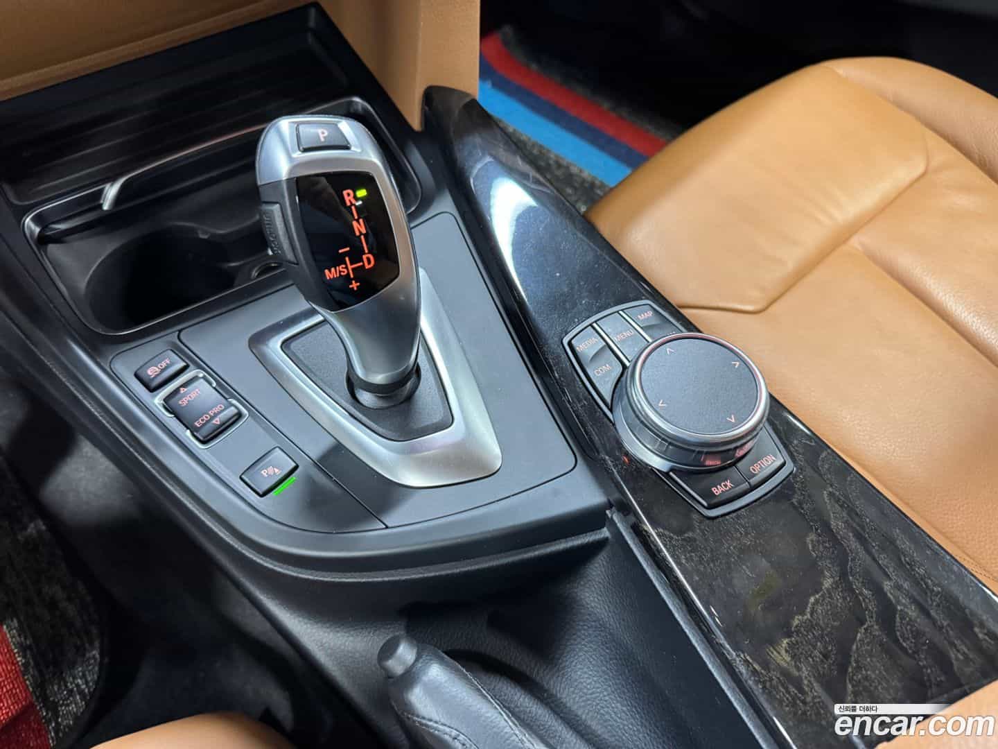 3-Series BMW 2018.1-INNER-010