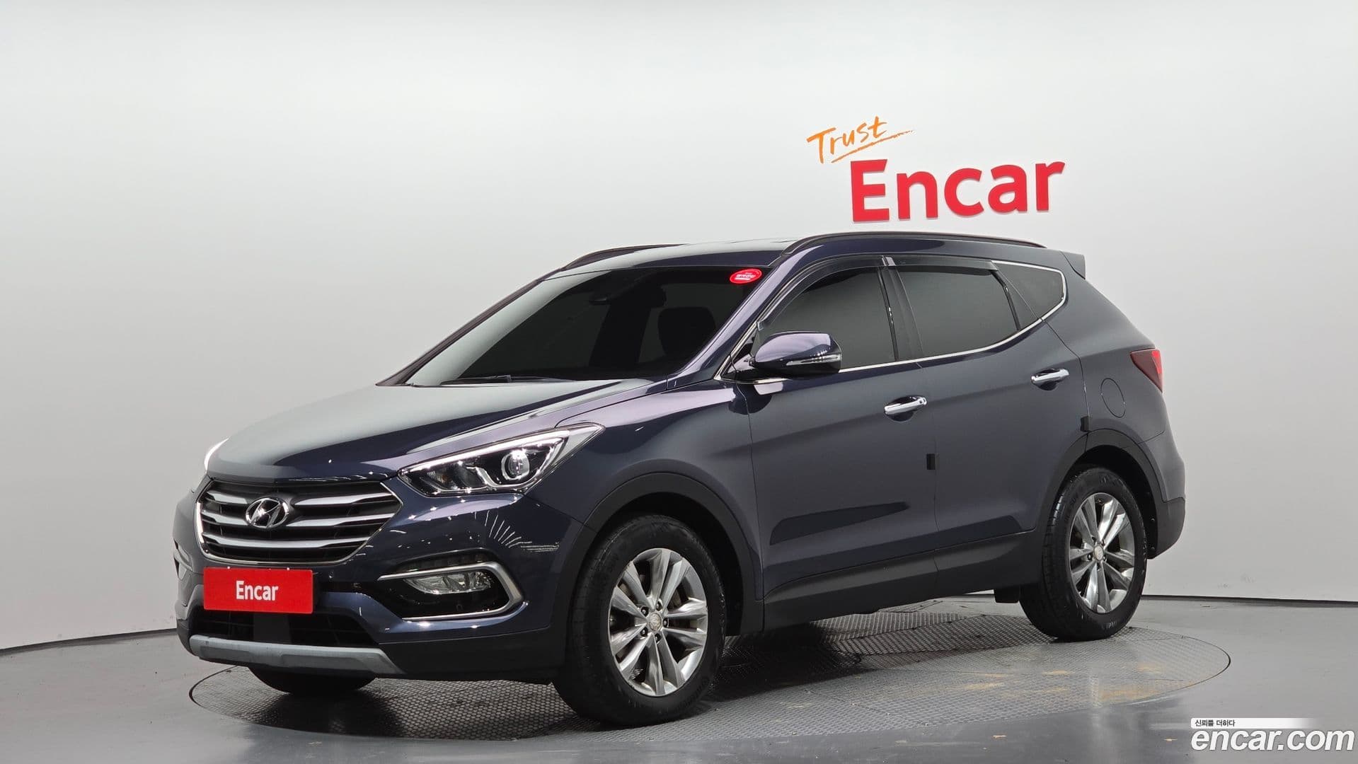Main__Slider__Photo:Santafe Hyundai 2017.3-0