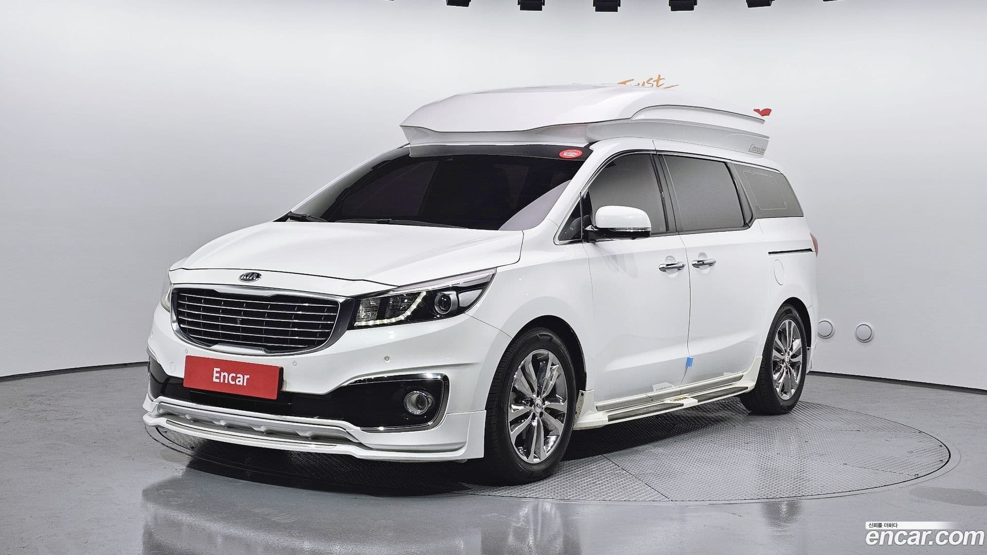 Main__Slider__Photo:Canival Kia 2017.8-0