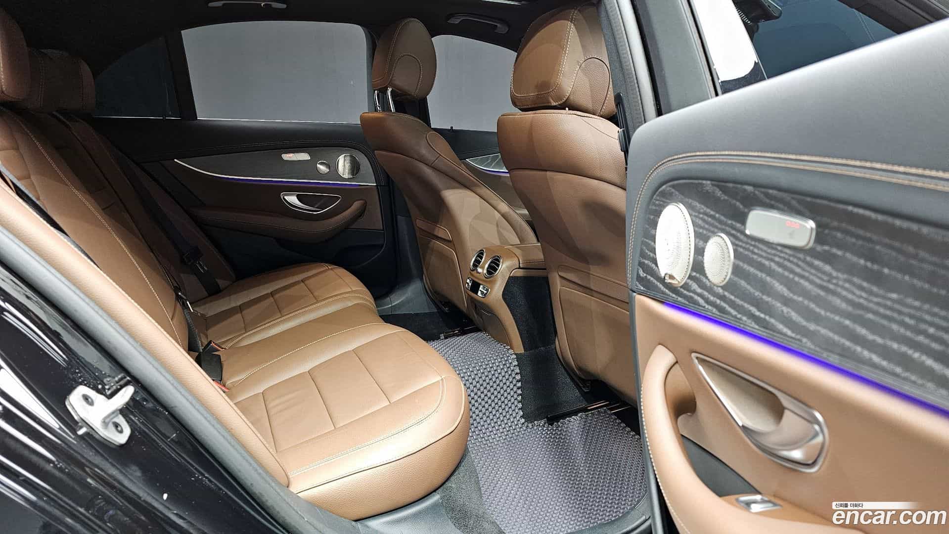 E-Class Mercedes-Benz 2023.5-OPTION-015