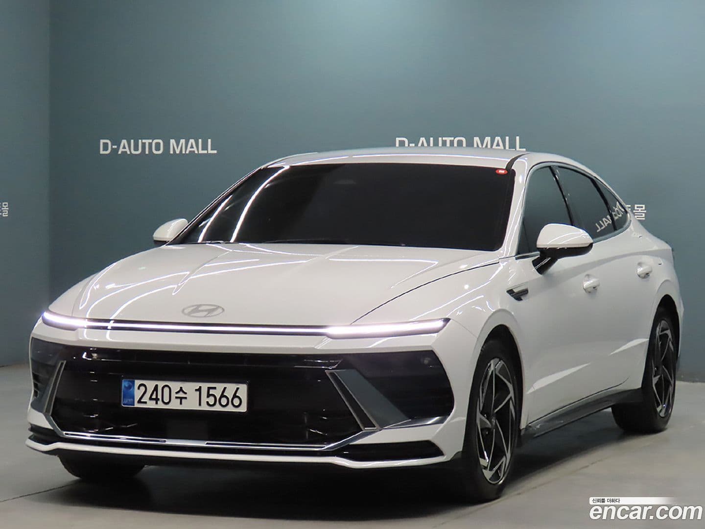 Main__Slider__Photo:Sonata Hyundai 2024.9-0