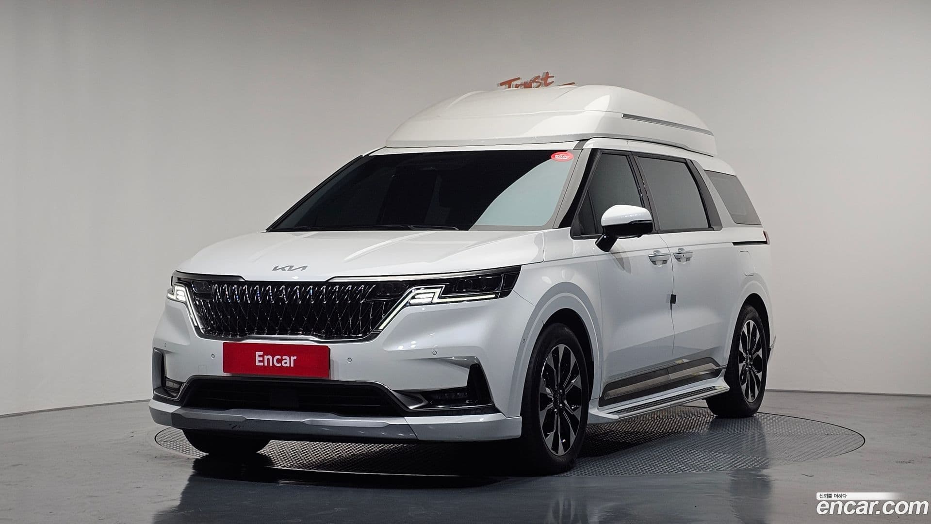 Main__Slider__Photo:Canival Kia 2021.8-0