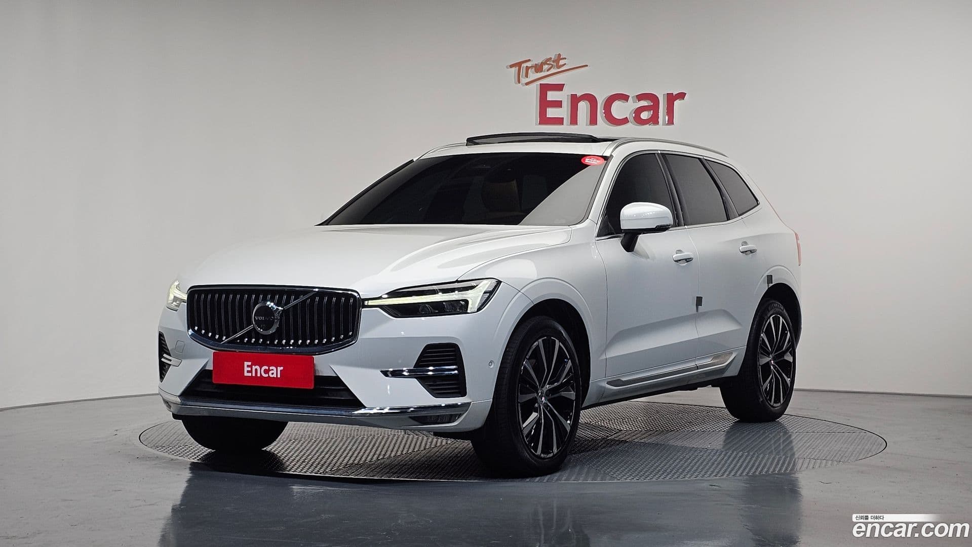Main__Slider__Photo:XC60 Volvo 2022.10-0