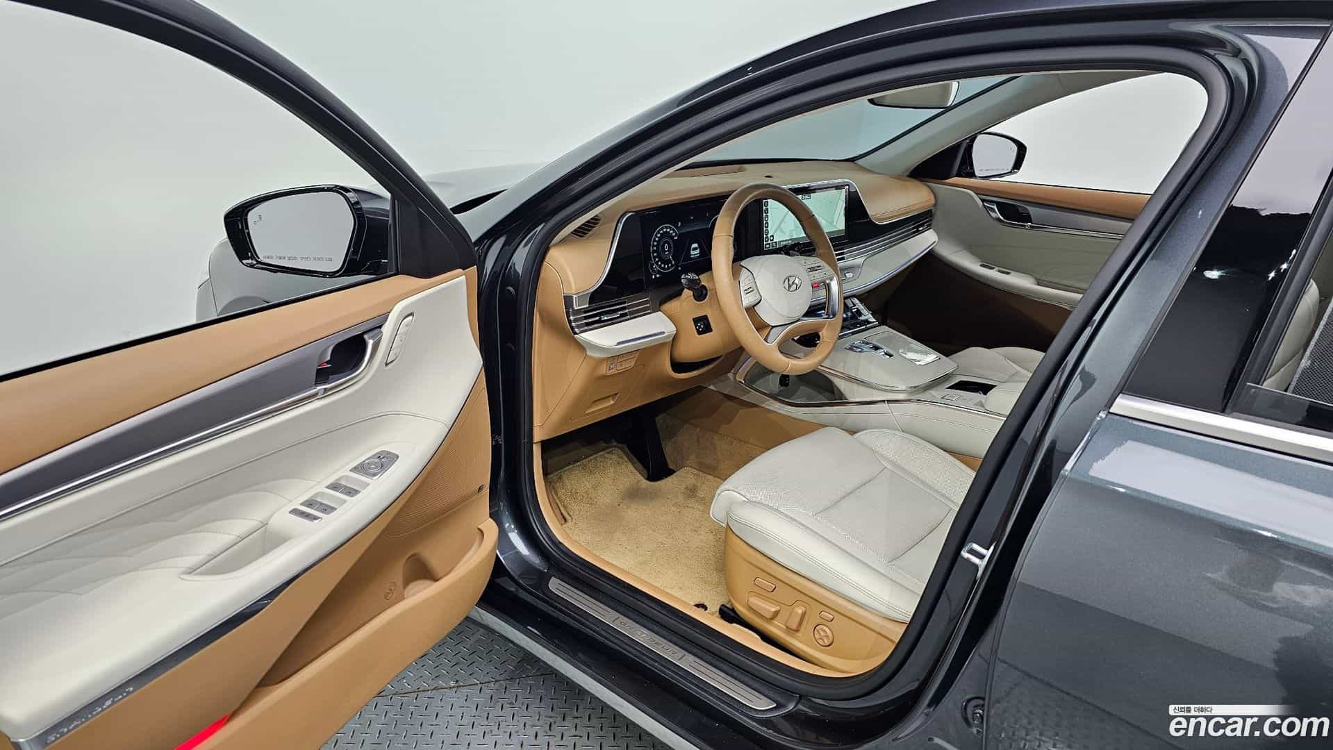 Grandeur Hyundai 2022.6-OPTION-015