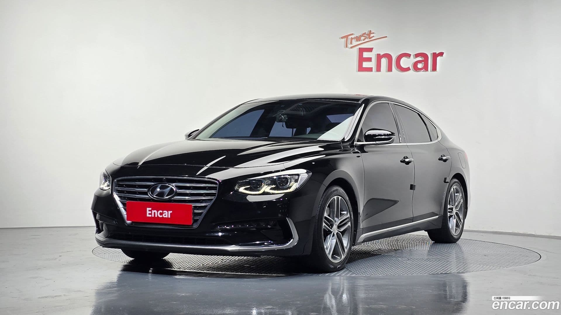 Main__Slider__Photo:Grandeur Hyundai 2019.1-0
