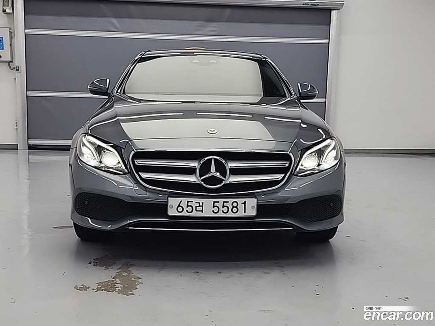 Main__Slider__Photo:E-Class Mercedes-Benz 2018.0-0