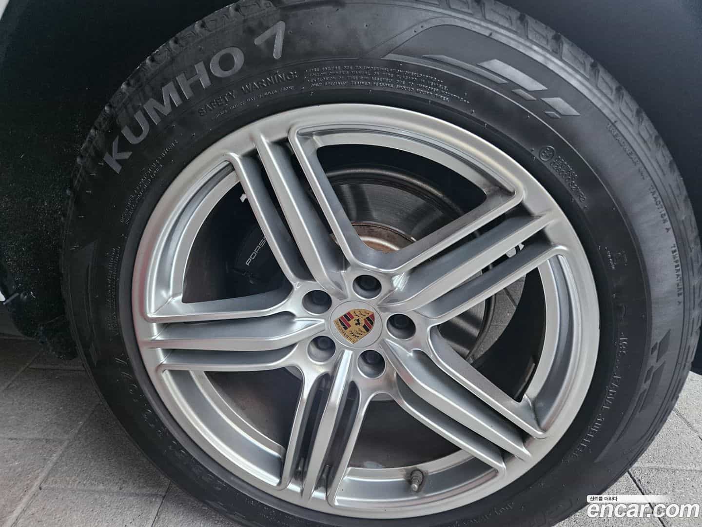Macan Porsche 2019.11-INNER-008
