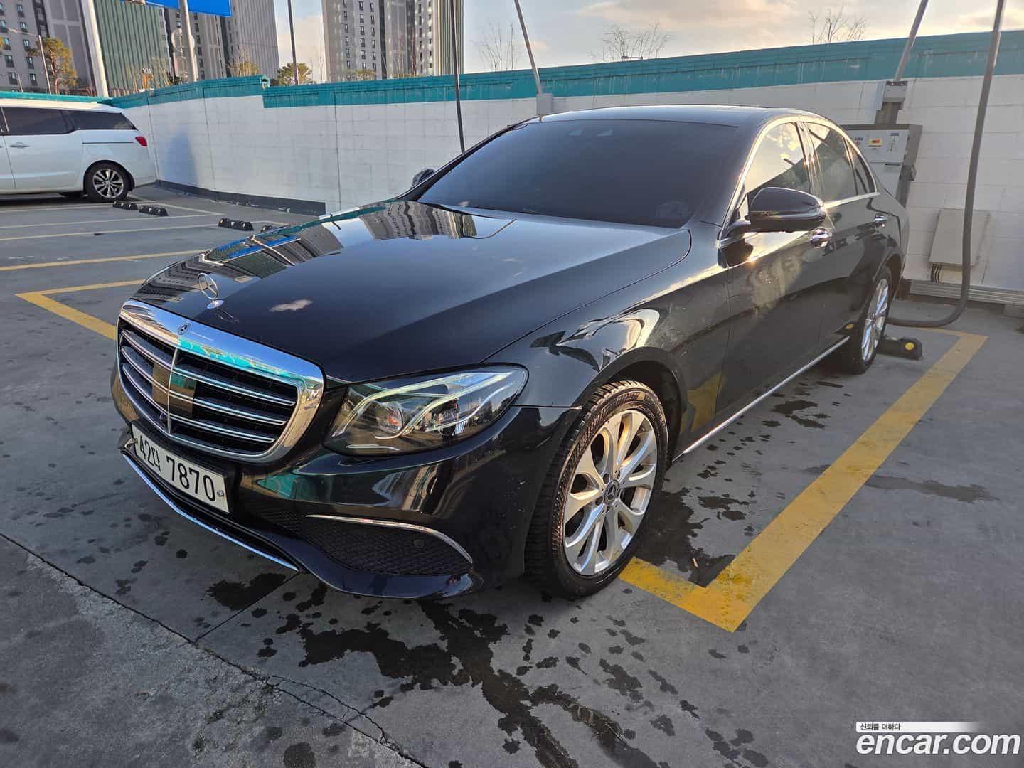 E-Class Mercedes-Benz 2018.9-OUTER-001