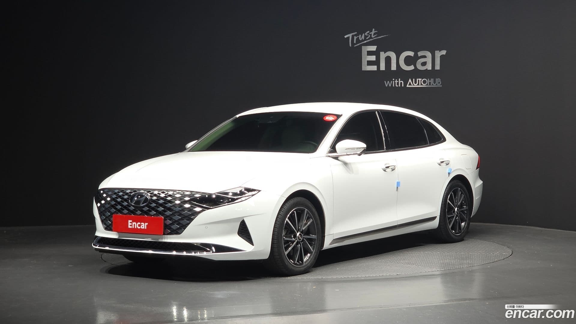Main__Slider__Photo:Grandeur Hyundai 2022.2-0