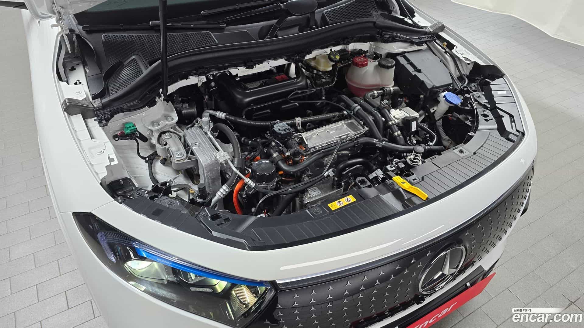 EQA Mercedes-Benz 2024.7-INNER-006