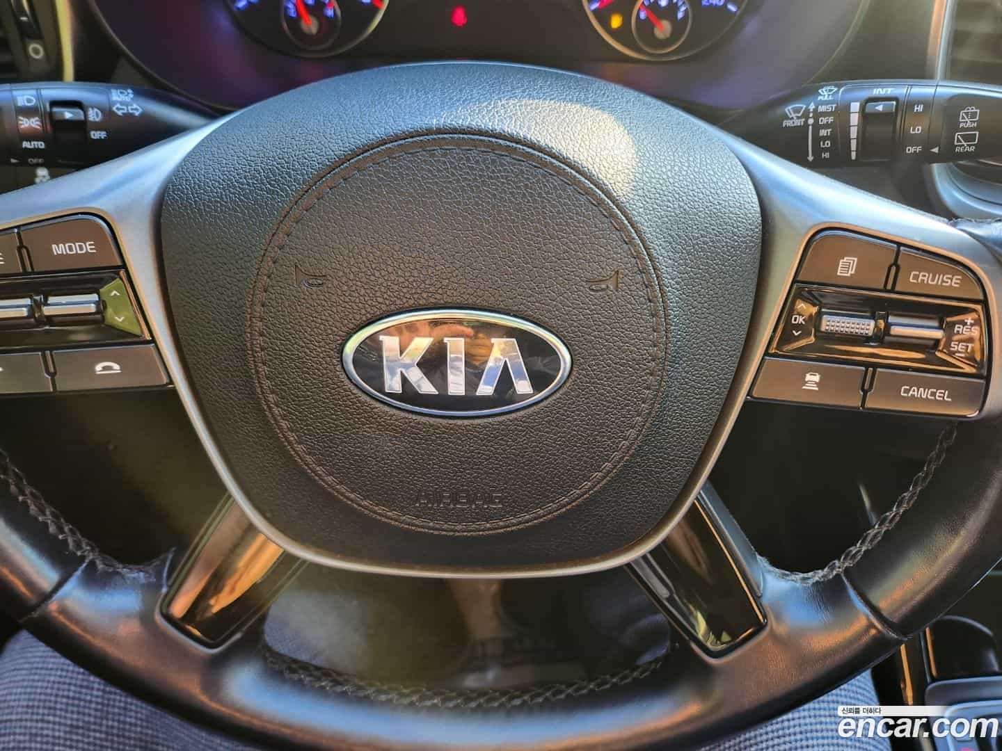 Sorento Kia 2018.9-OPTION-023