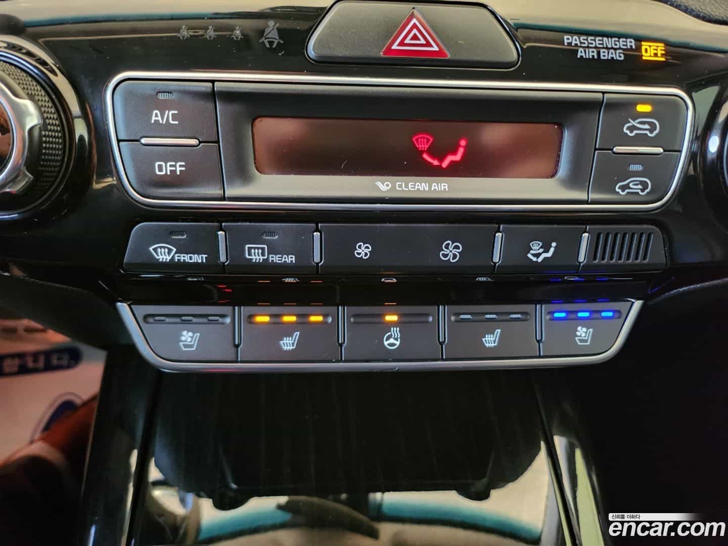 Sorento Kia 2018.9-OPTION-024