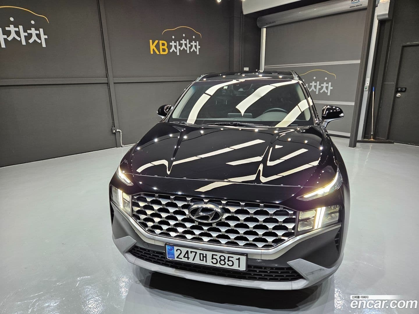 Main__Slider__Photo:Santafe Hyundai 2022.7-0