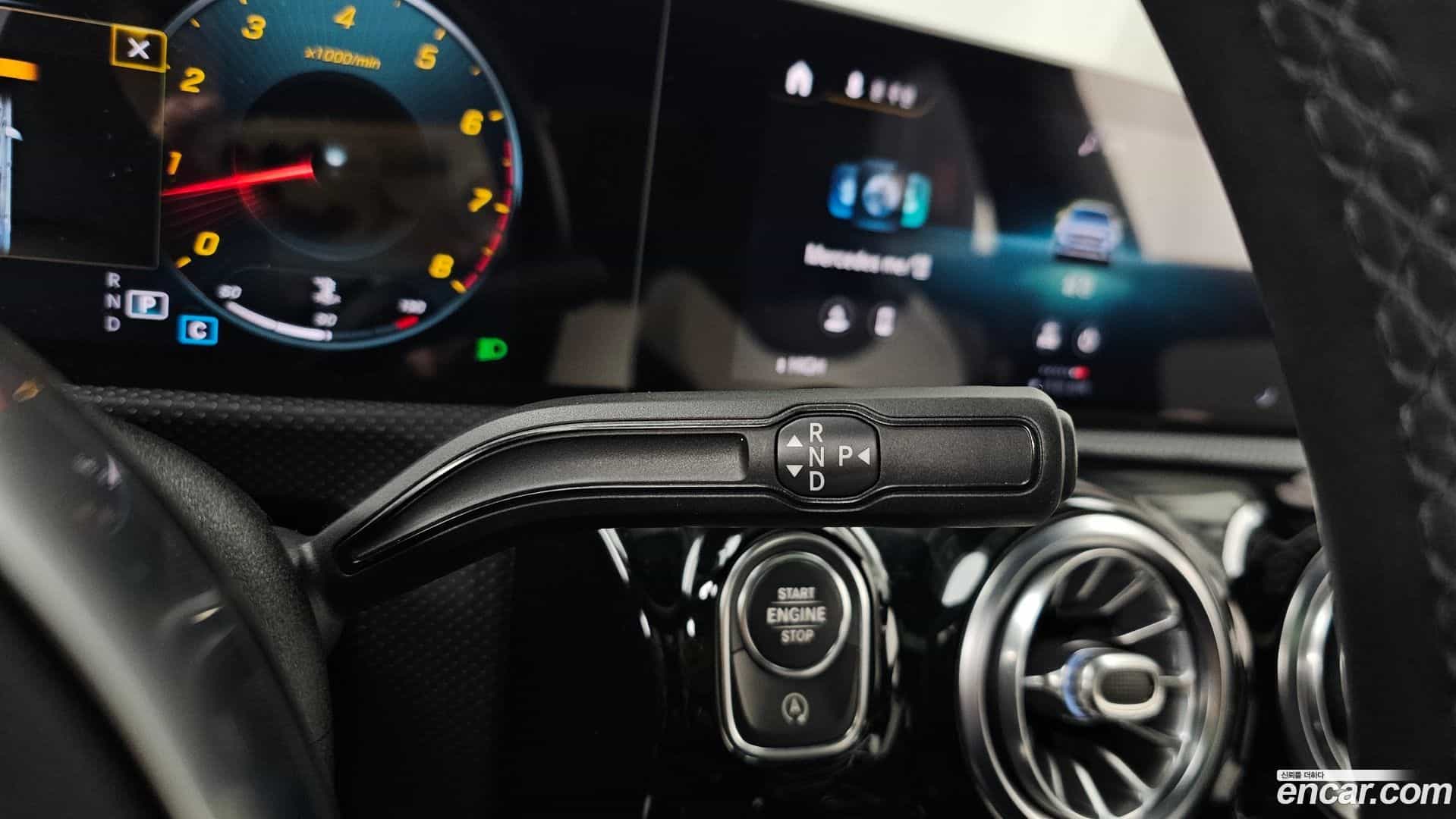 CLA-Class Mercedes-Benz 2020.3-INNER-009