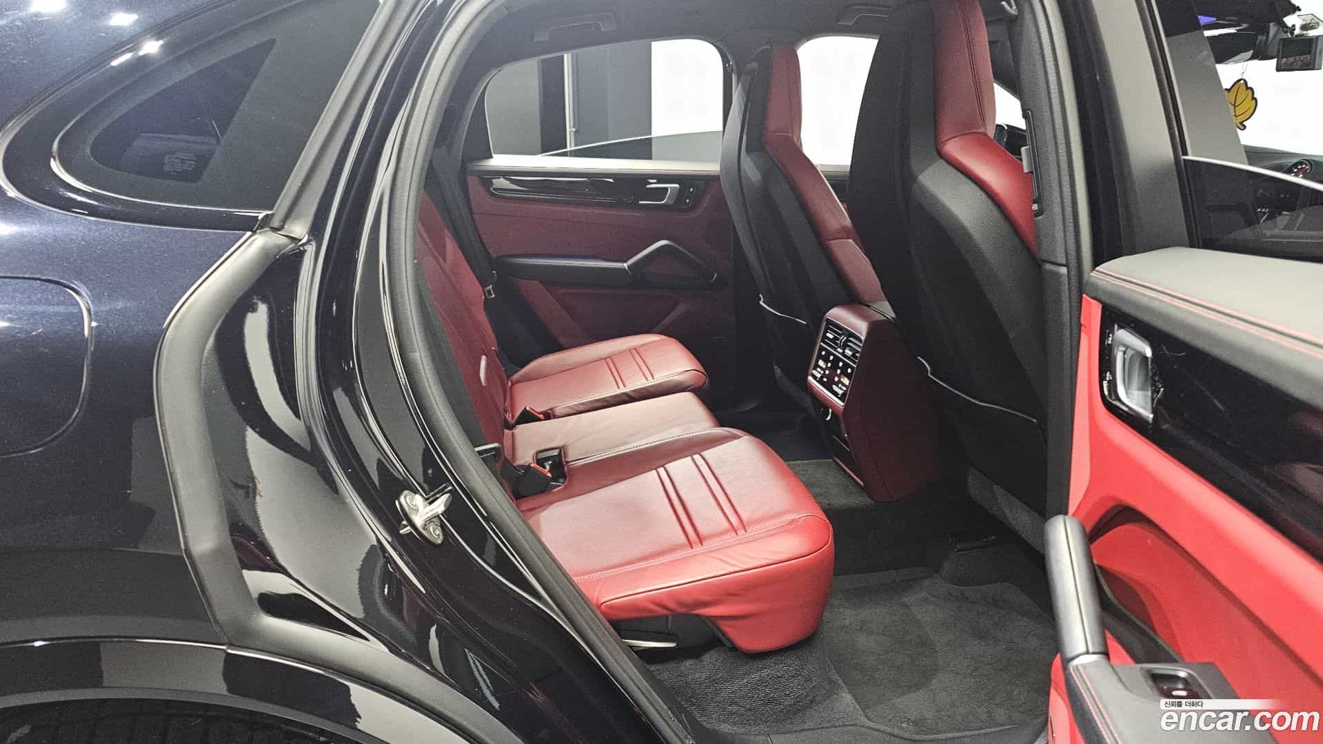 Cayenne Porsche 2021.3-OPTION-016