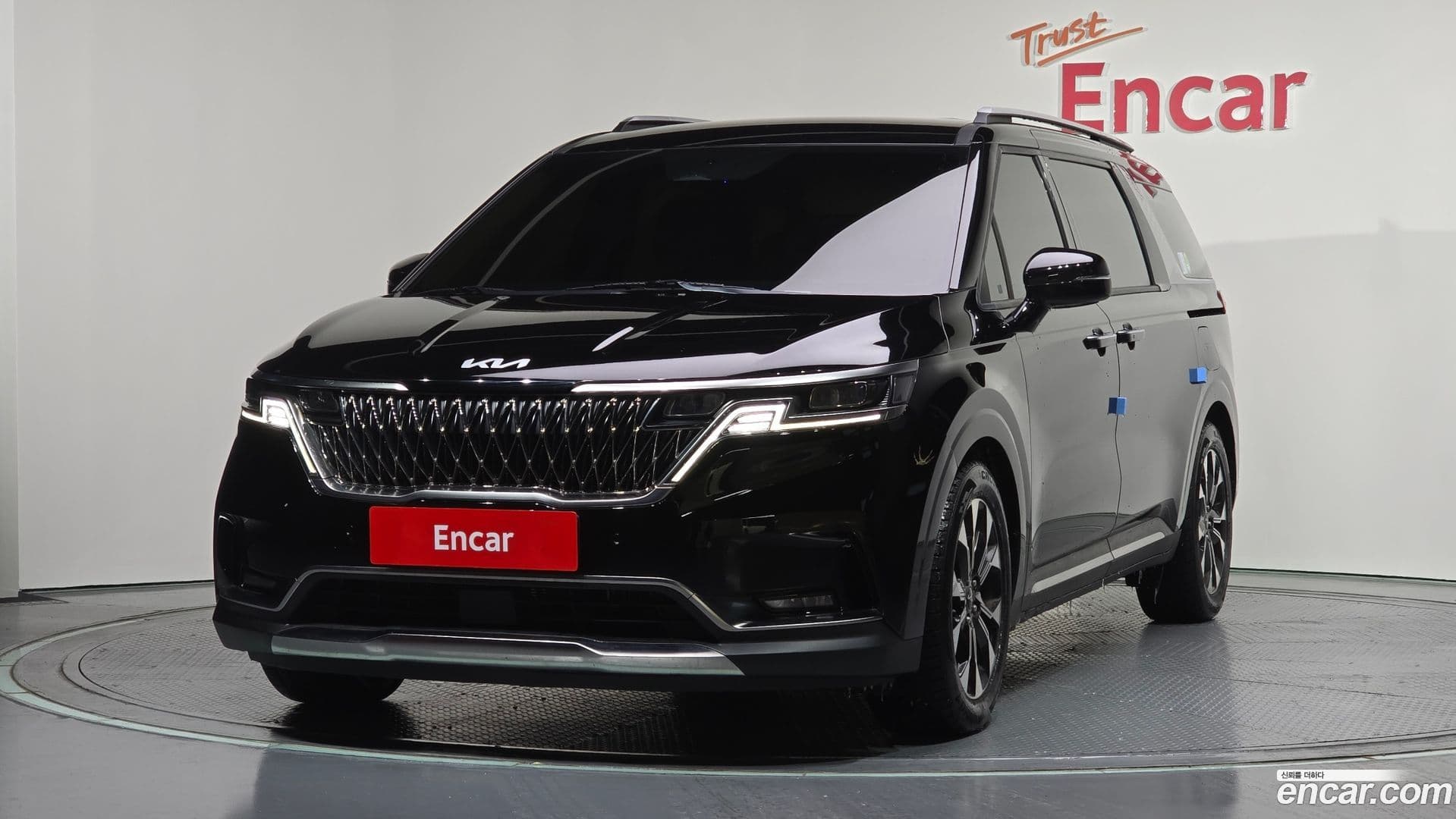Main__Slider__Photo:Canival Kia 2021.7-0