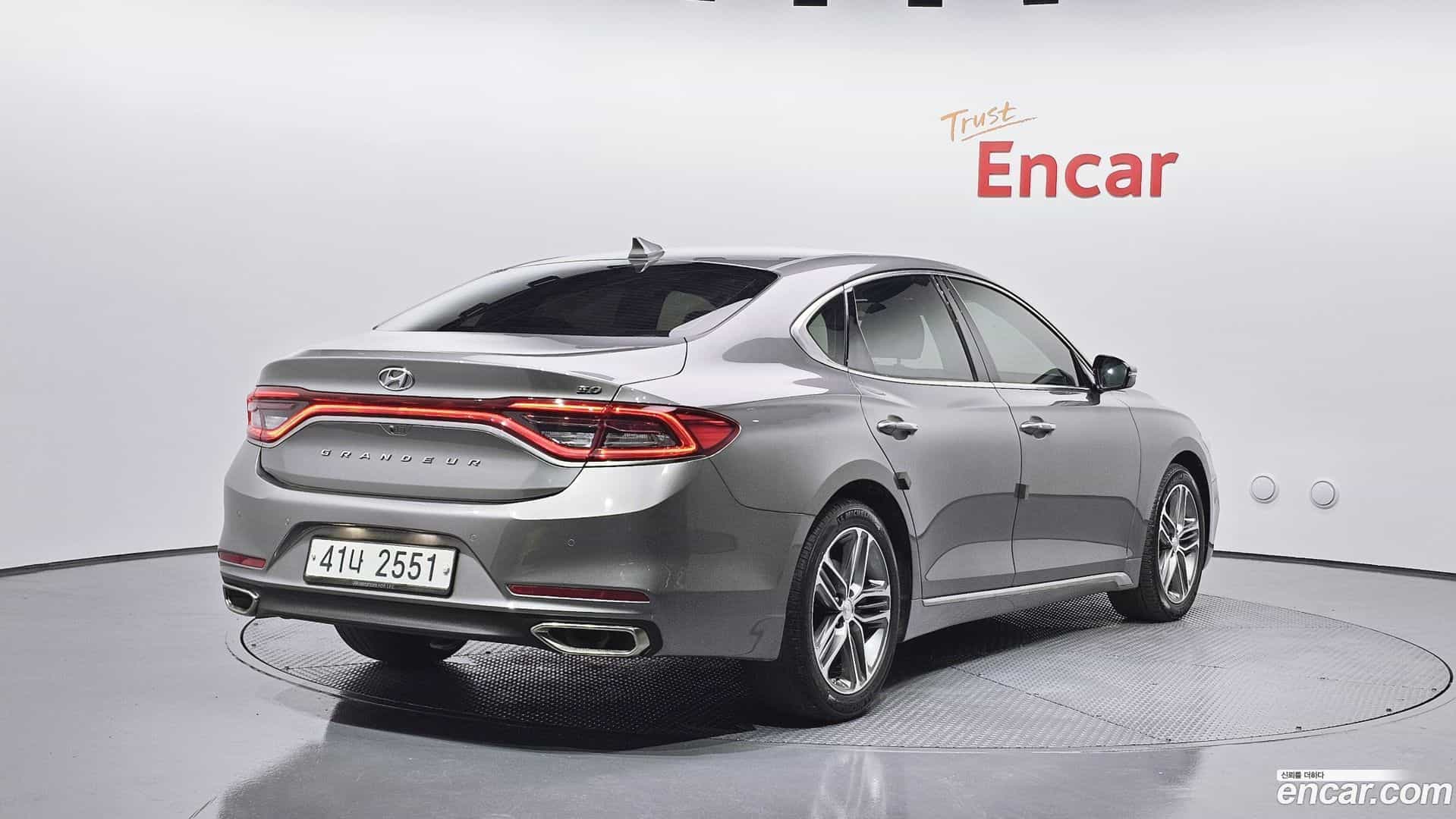 Grandeur Hyundai 2018.2-OUTER-002