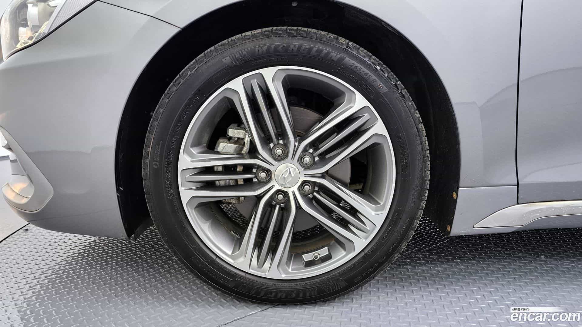 Grandeur Hyundai 2018.2-OUTER-005