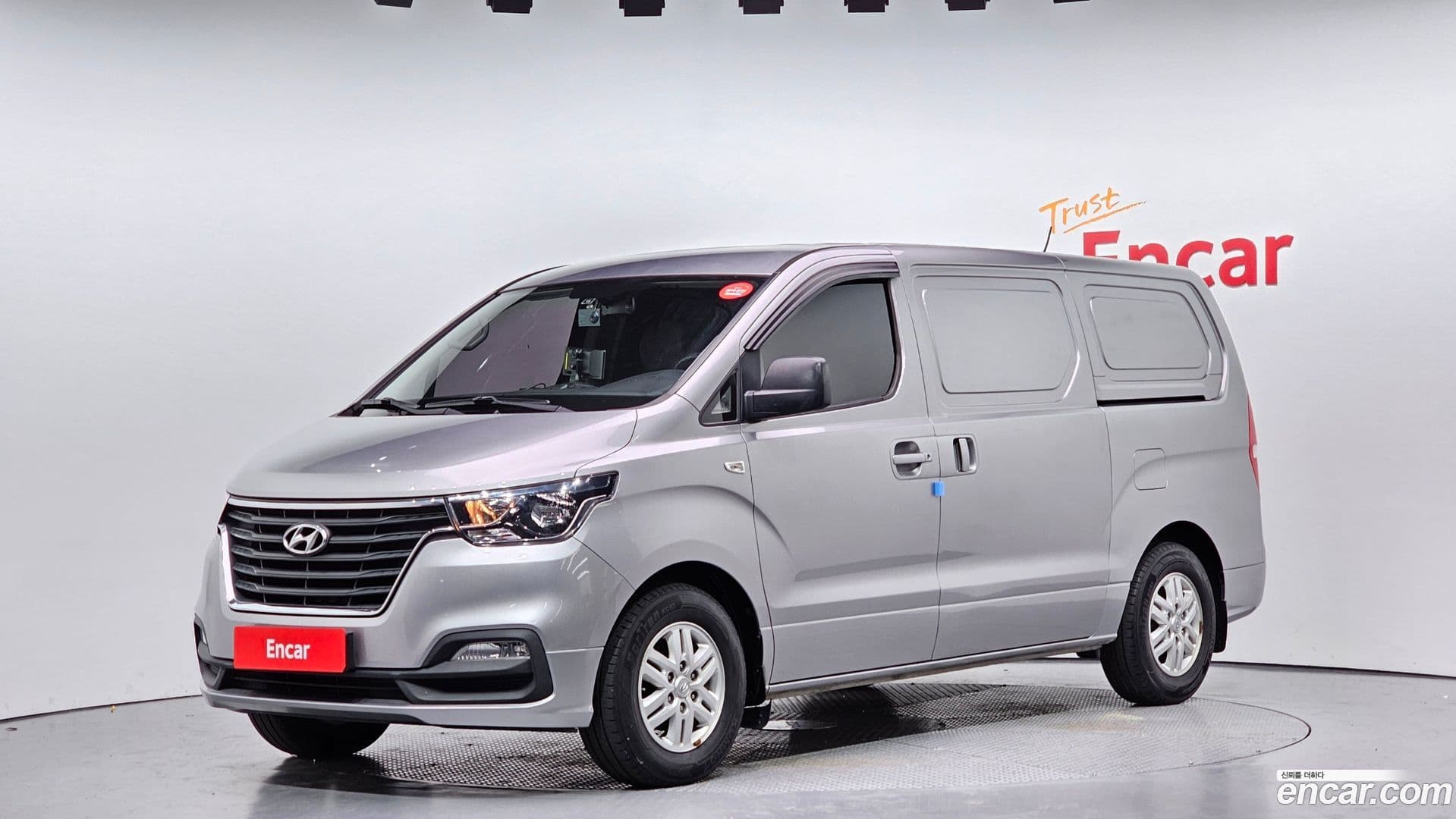 Main__Slider__Photo:Starex Hyundai 2018.8-0