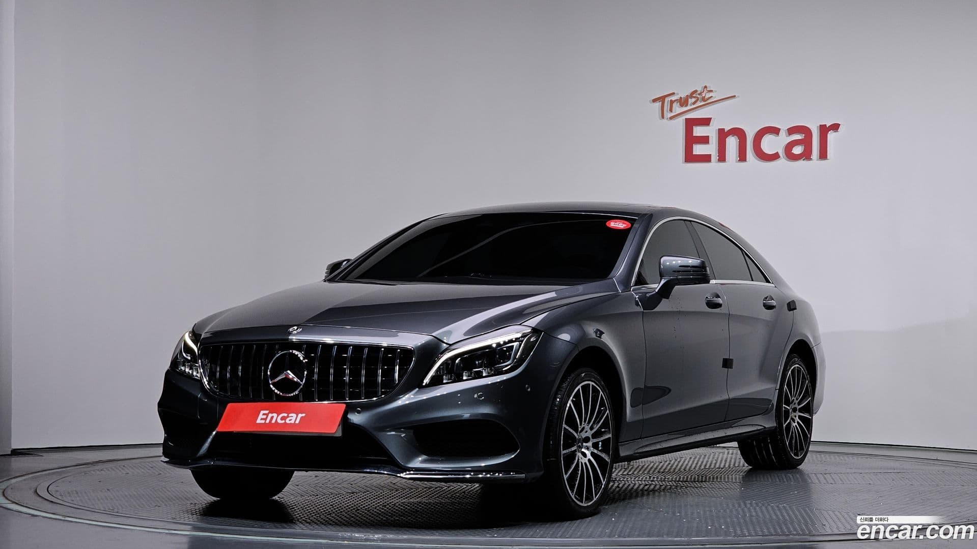Main__Slider__Photo:CLS-Class Mercedes-Benz 2017.8-0