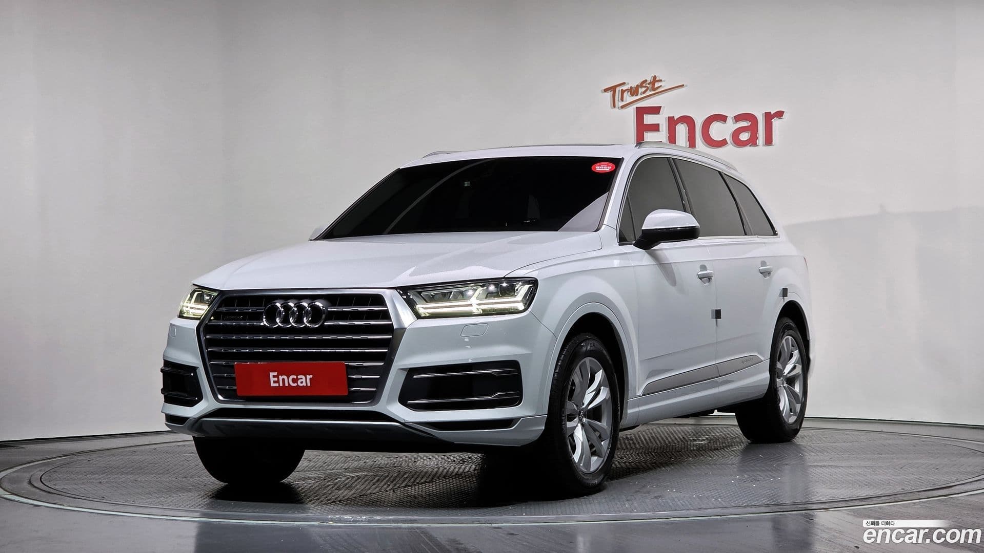 Main__Slider__Photo:Q7 Audi 2019.10-0