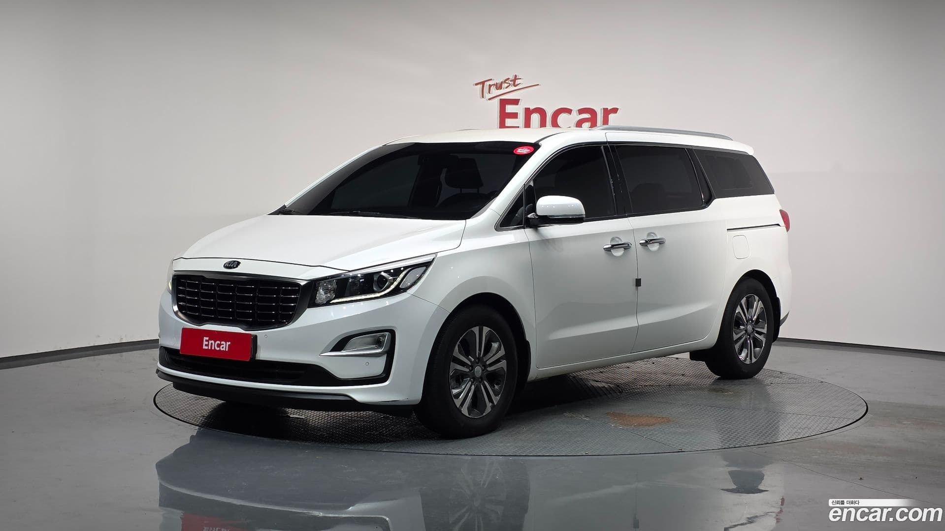 Main__Slider__Photo:Canival Kia 2019.5-0