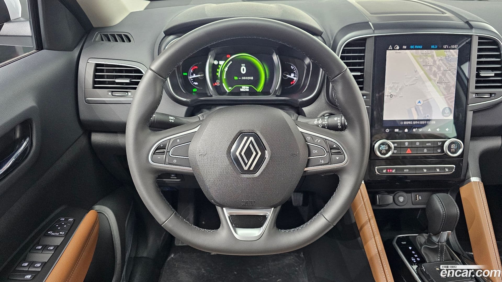 Main__Slider__Photo:QM6 Renault Korea 2025.10-14