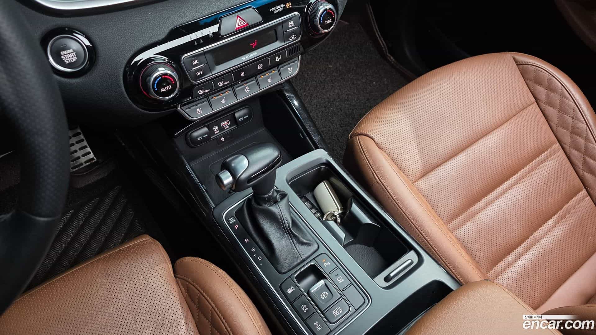 Sorento Kia 2018.6-INNER-009