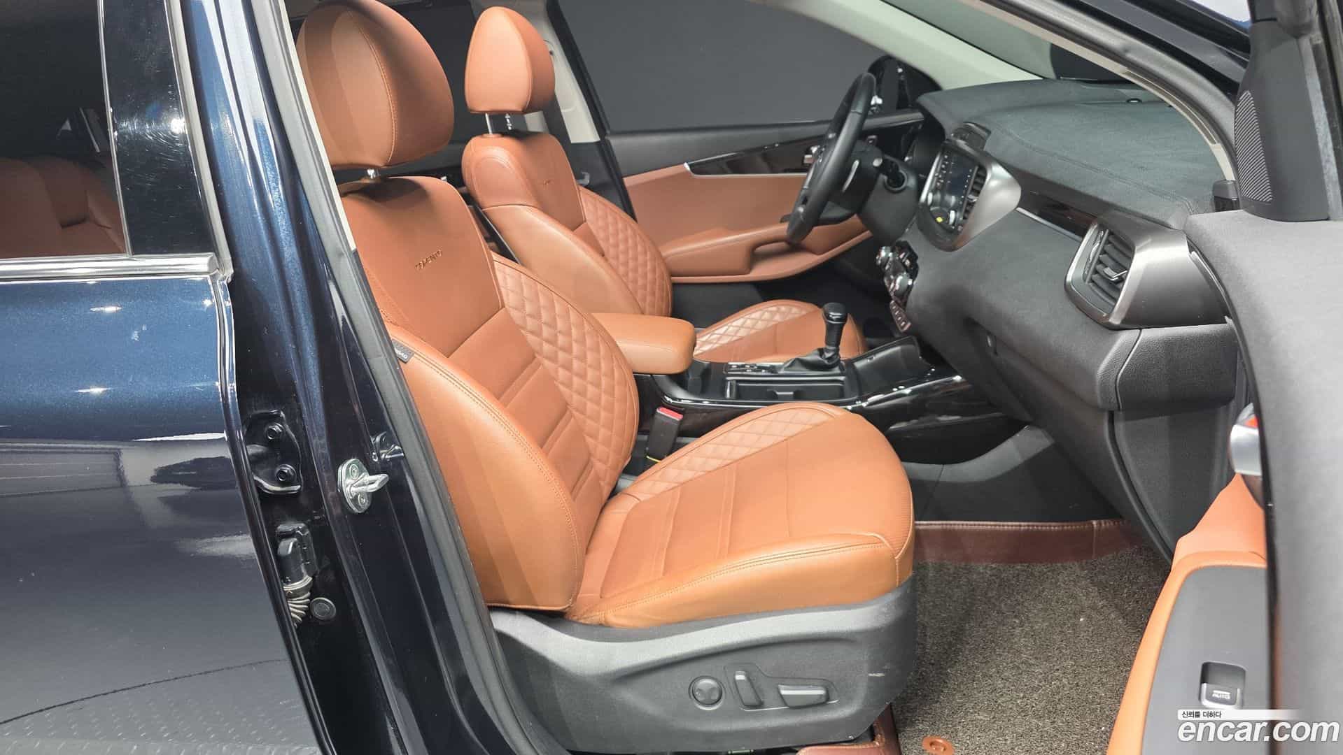 Sorento Kia 2018.6-OPTION-015