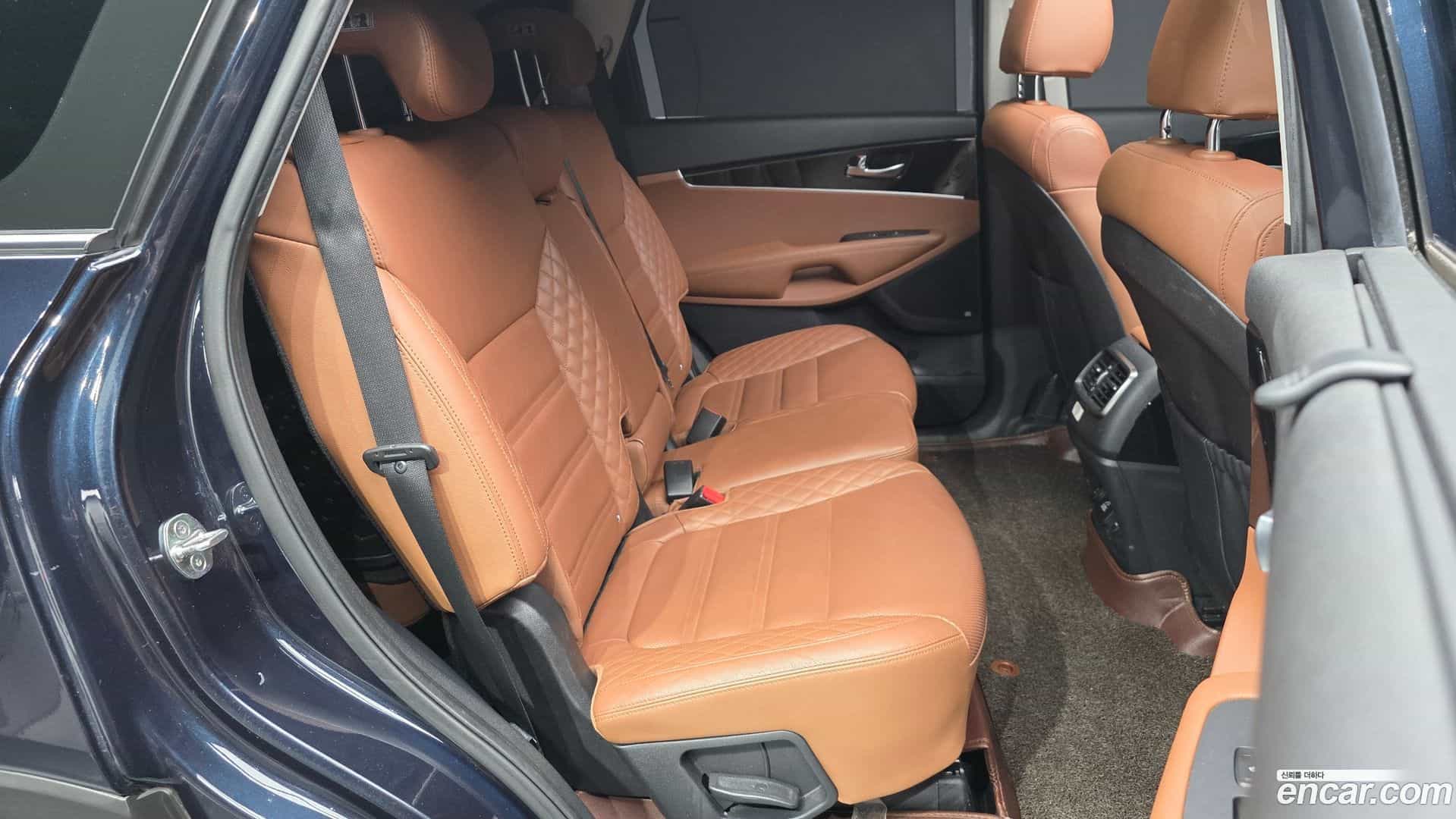 Sorento Kia 2018.6-OPTION-016